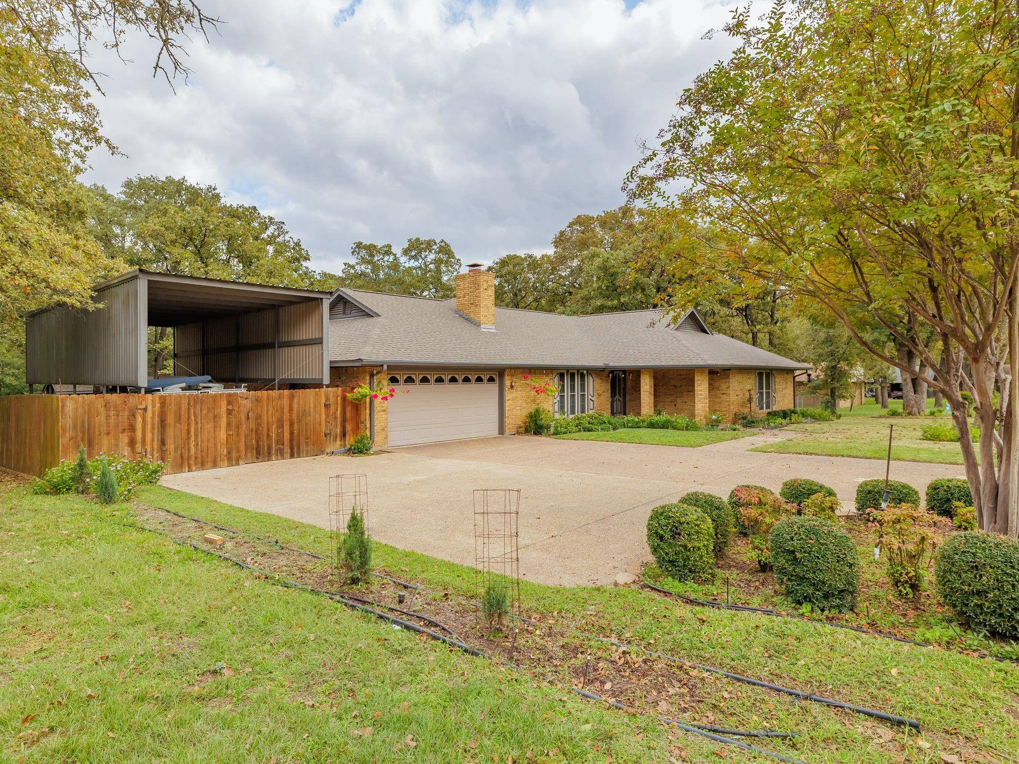 704 Enfield RD, Rockdale, TX 76567