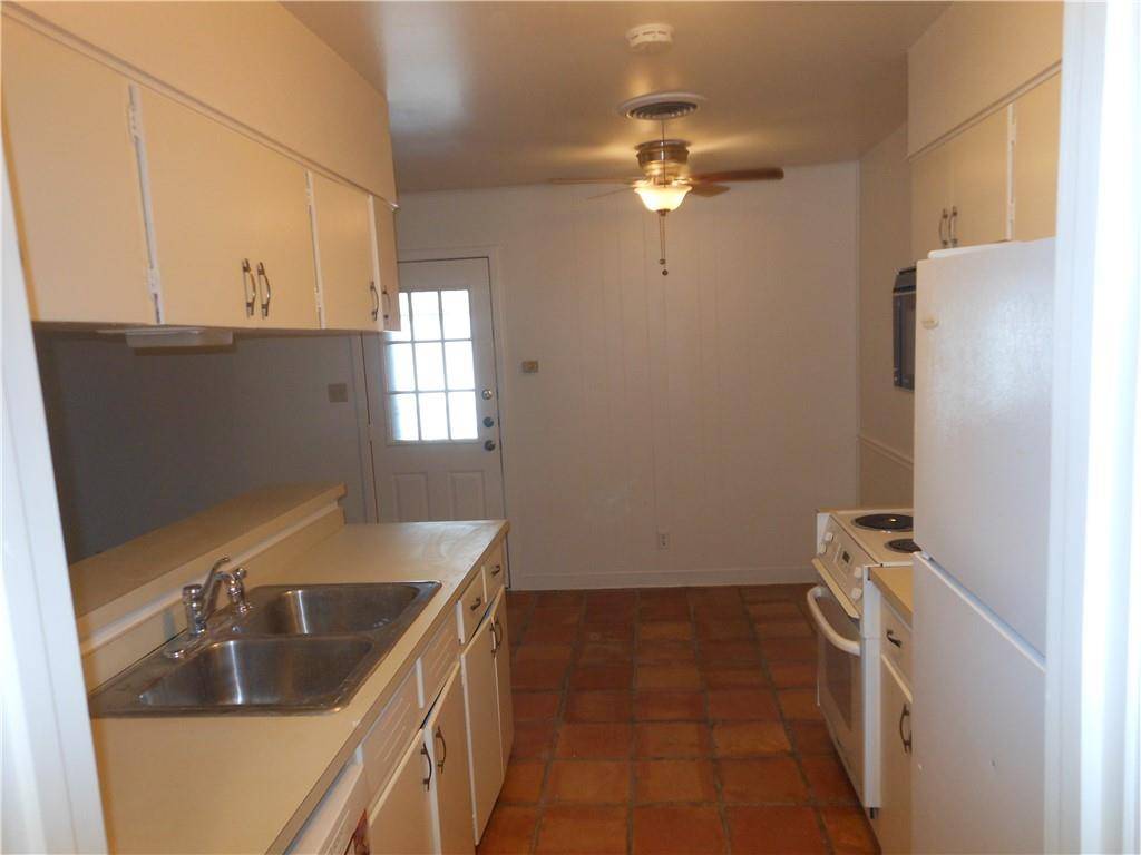 2308 Barton SKWY NW #B, Austin, TX 78704