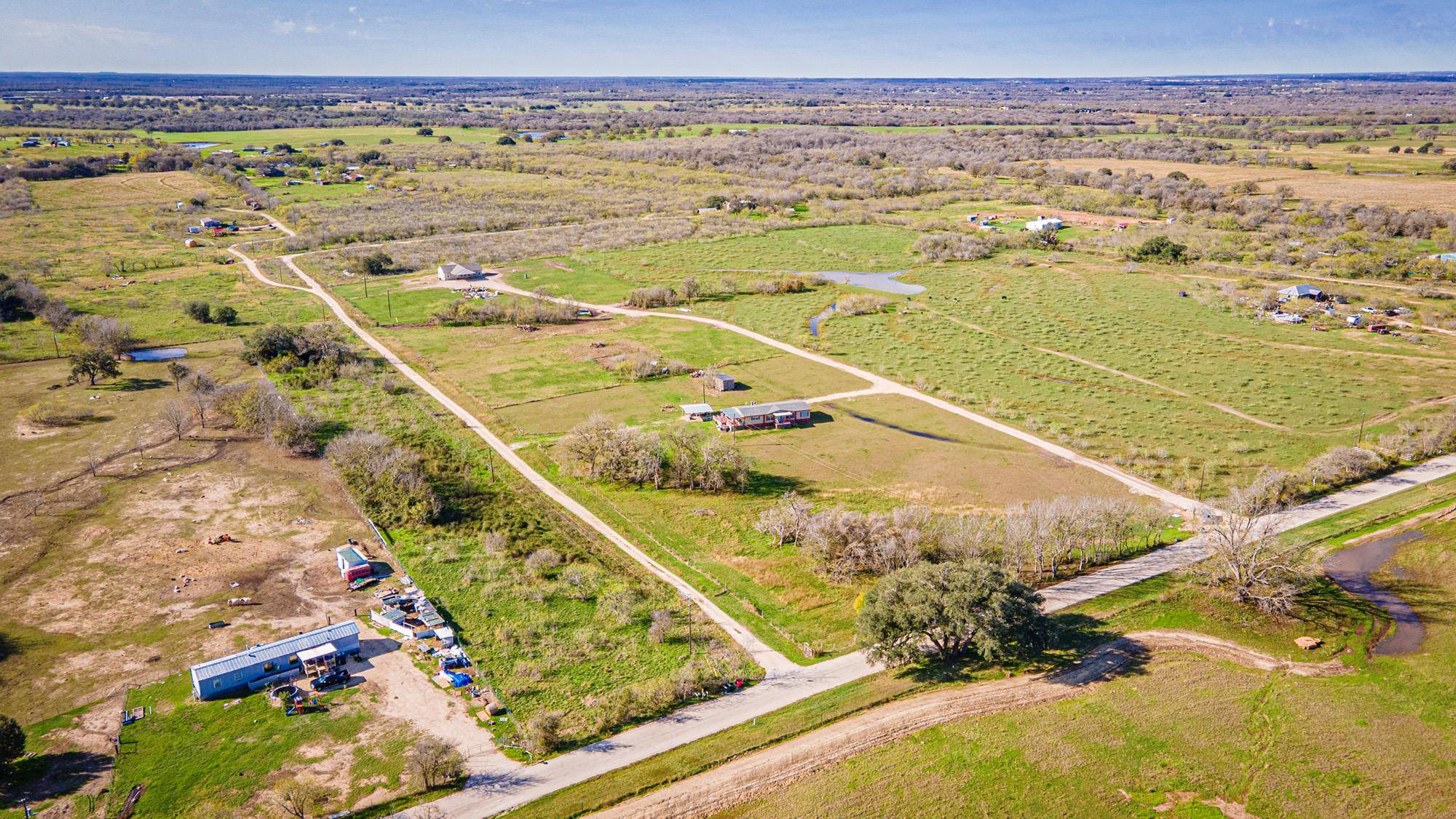 3370 Pettytown RD, Dale, TX 78616
