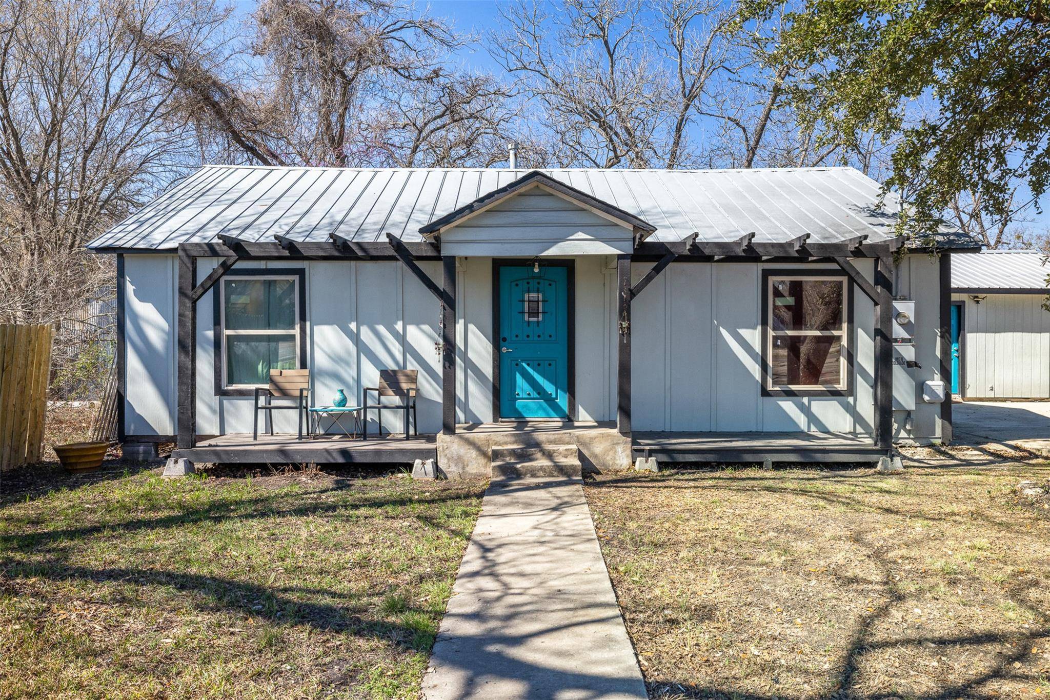 1013 N Colorado ST, Lockhart, TX 78644