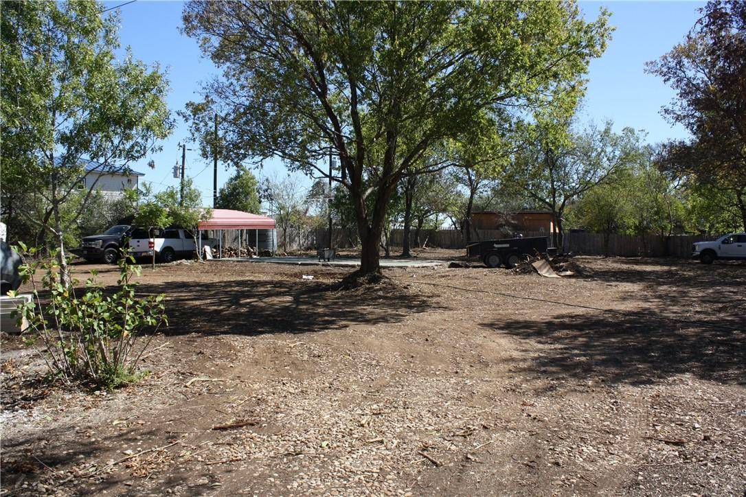10611 Circle DR, Austin, TX 78736