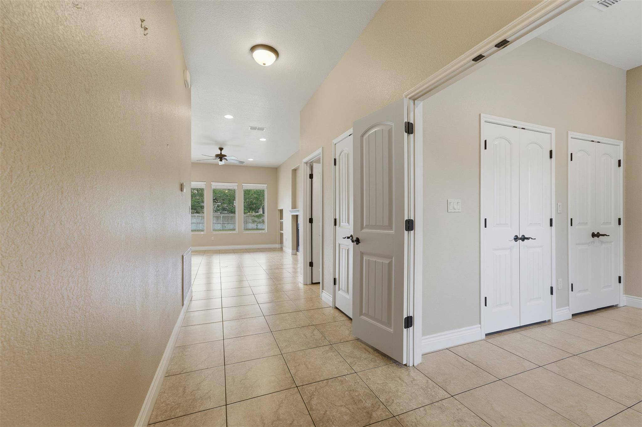 1338 Donovan ST, Gonzales, TX 78629