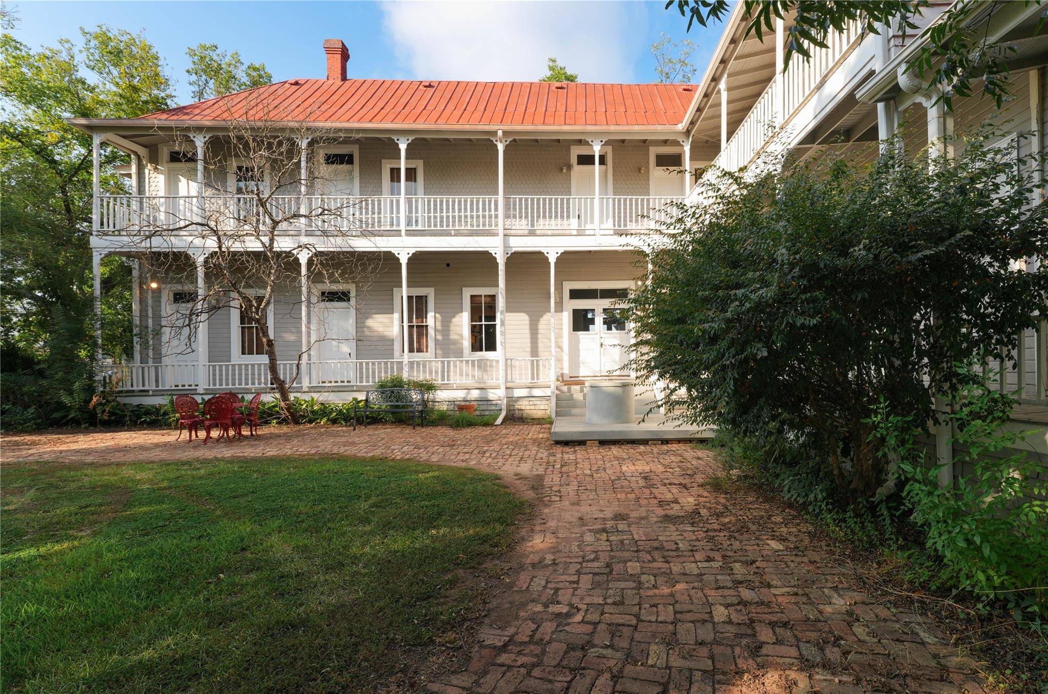 1001 King CT, Kingsland, TX 78639