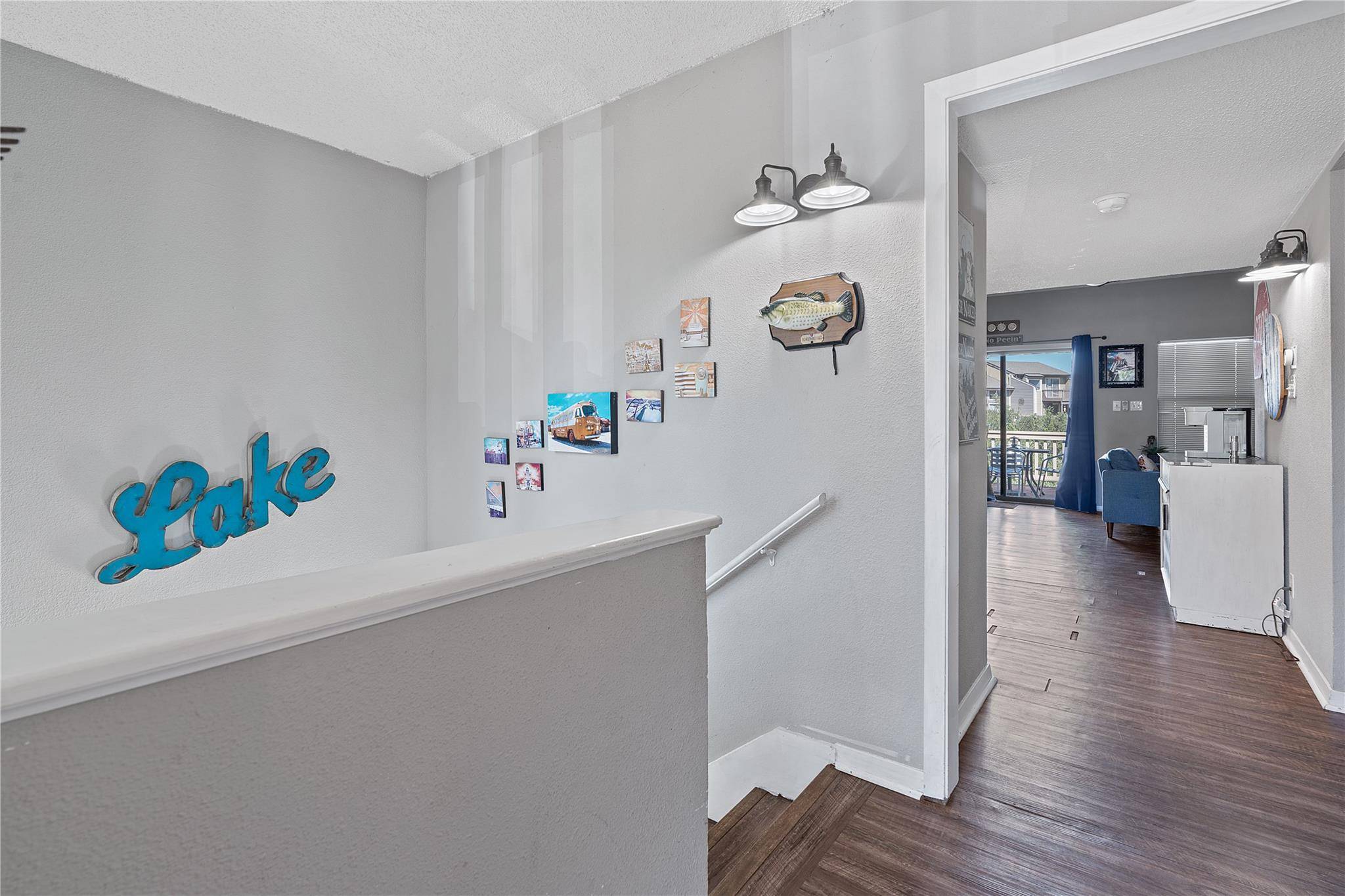 111 Comanche PT, Point Venture, TX 78645