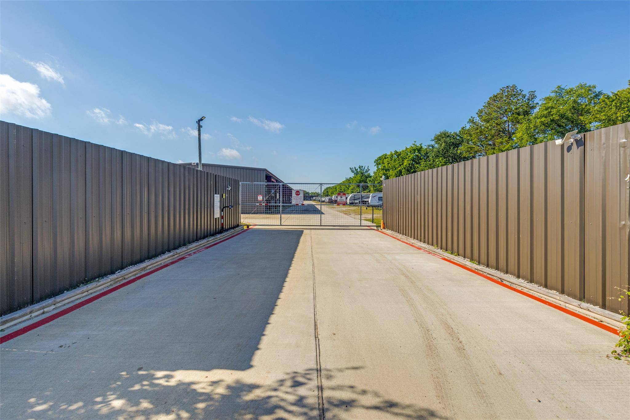 309 W Archer RD, Baytown, TX 77521