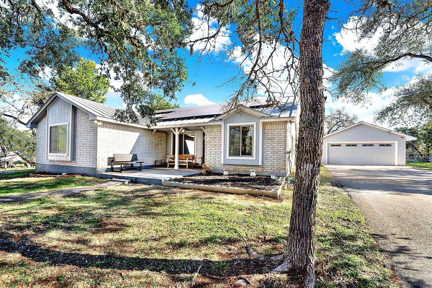 228 Deertrail DR, San Marcos, TX 78666