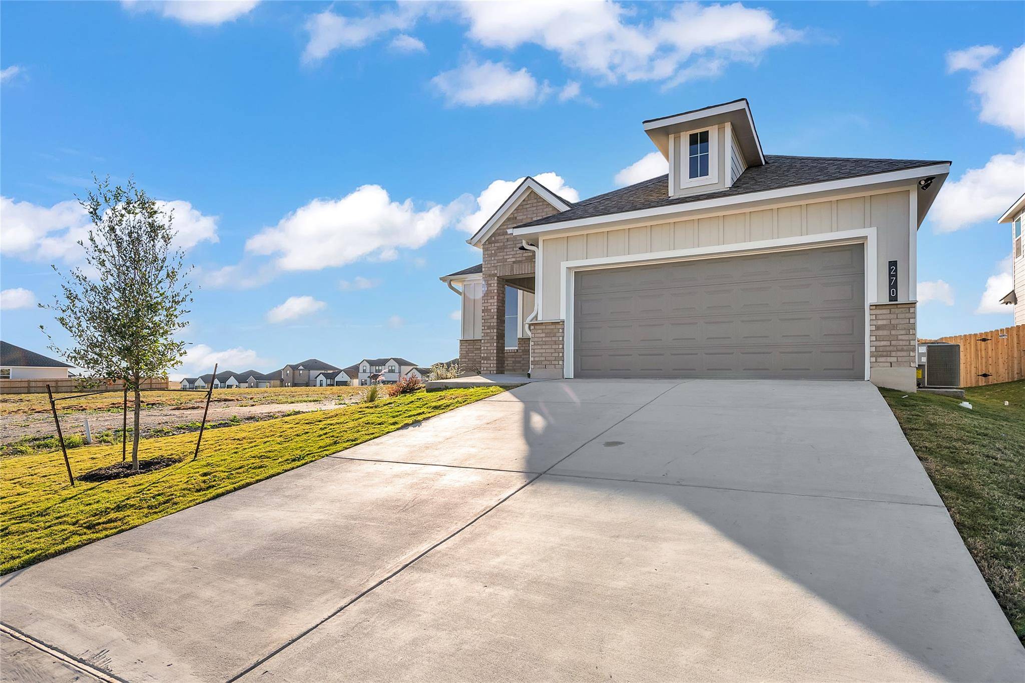 270 Boatright BLVD, Jarrell, TX 76537