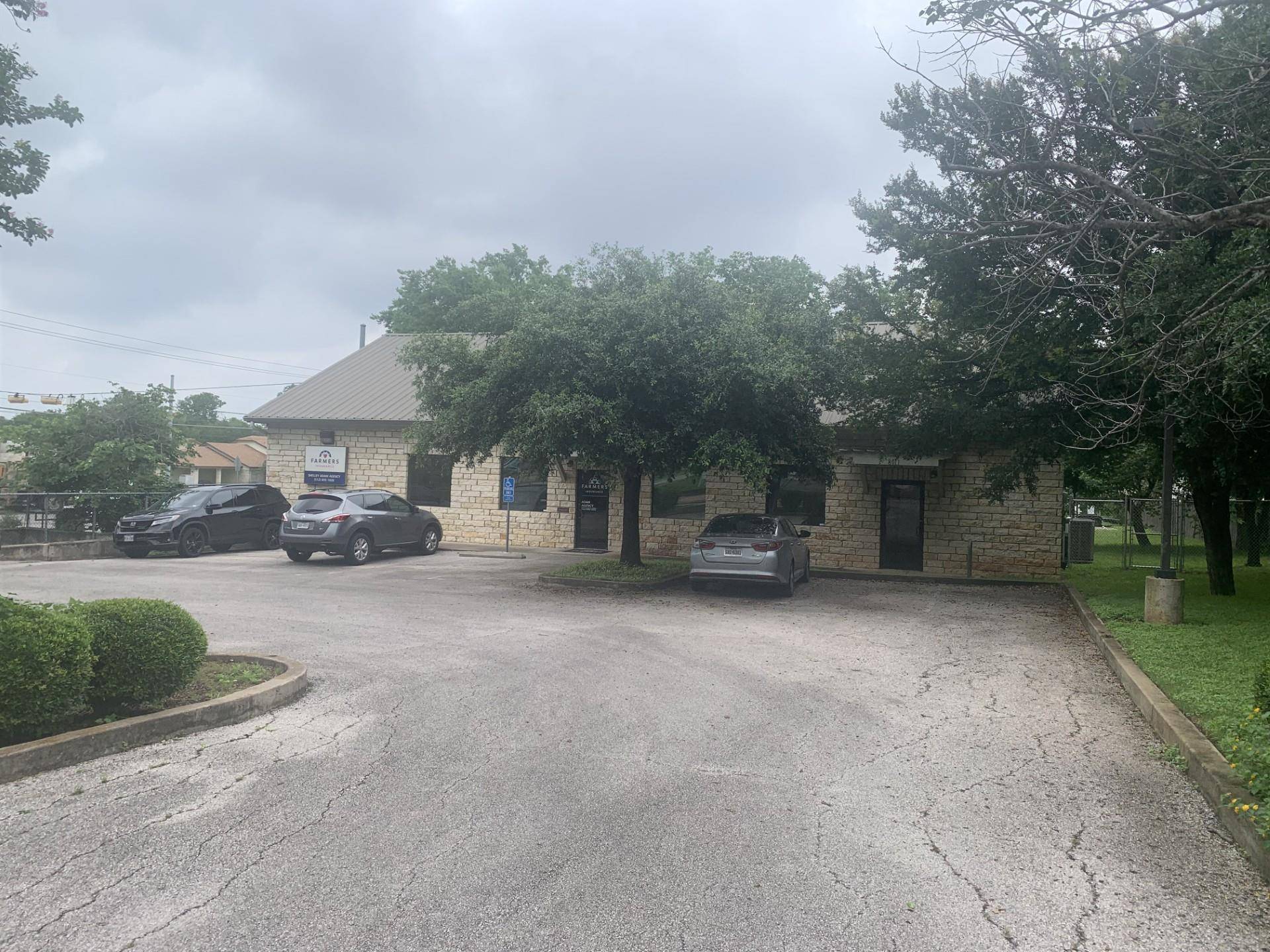8011 Brodie LN, Austin, TX 78745