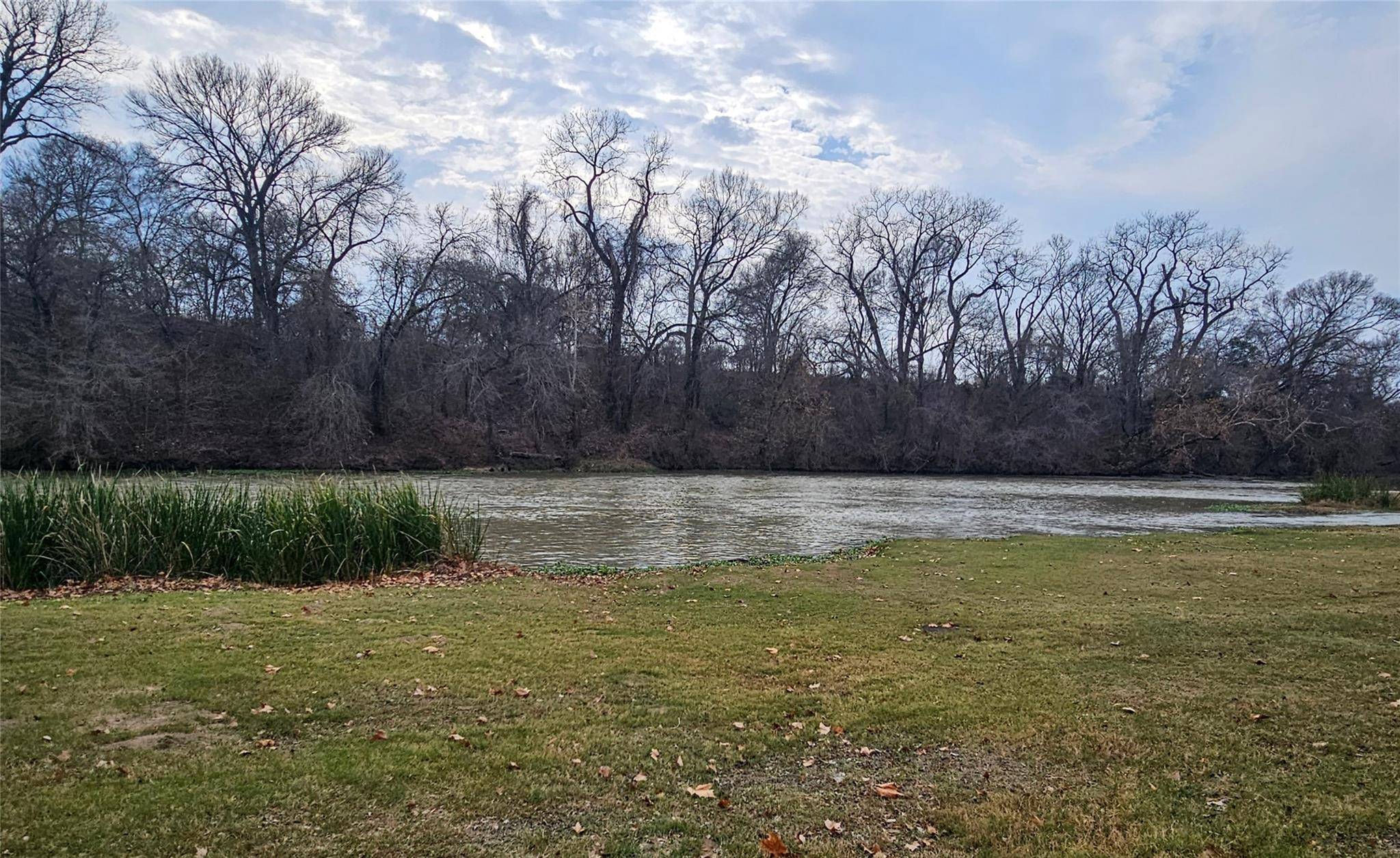 420 Riverside DR, Bastrop, TX 78602