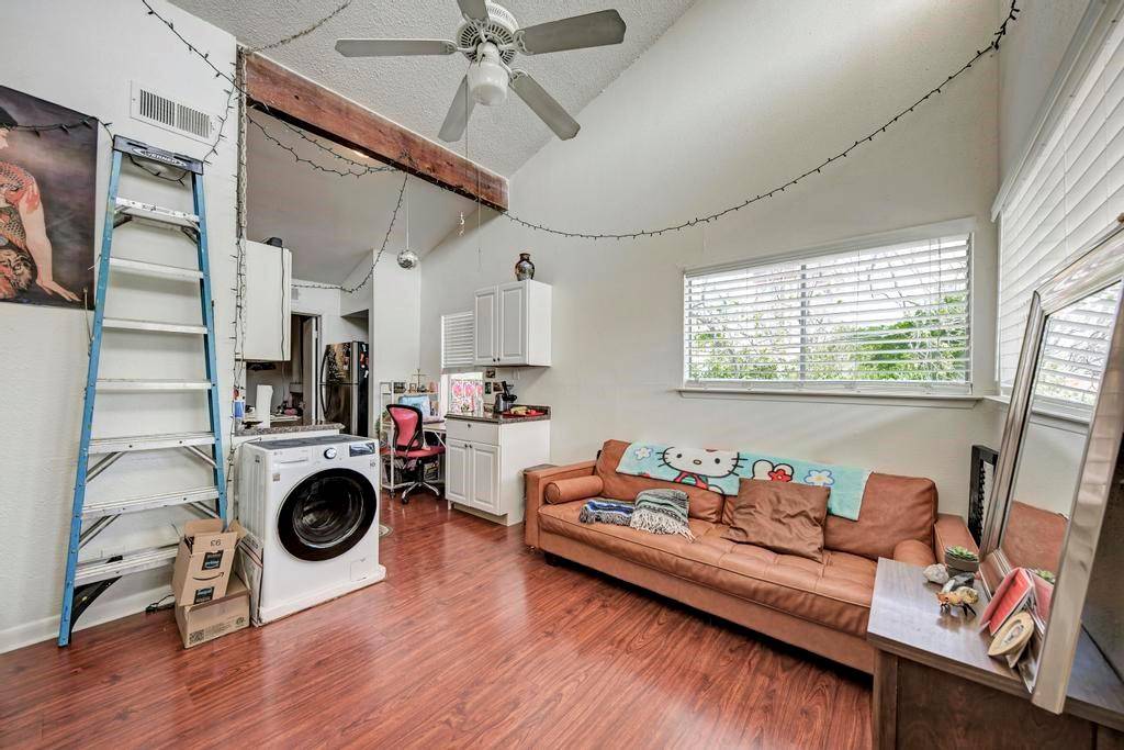 1010 W 23 ST #15, Austin, TX 78705