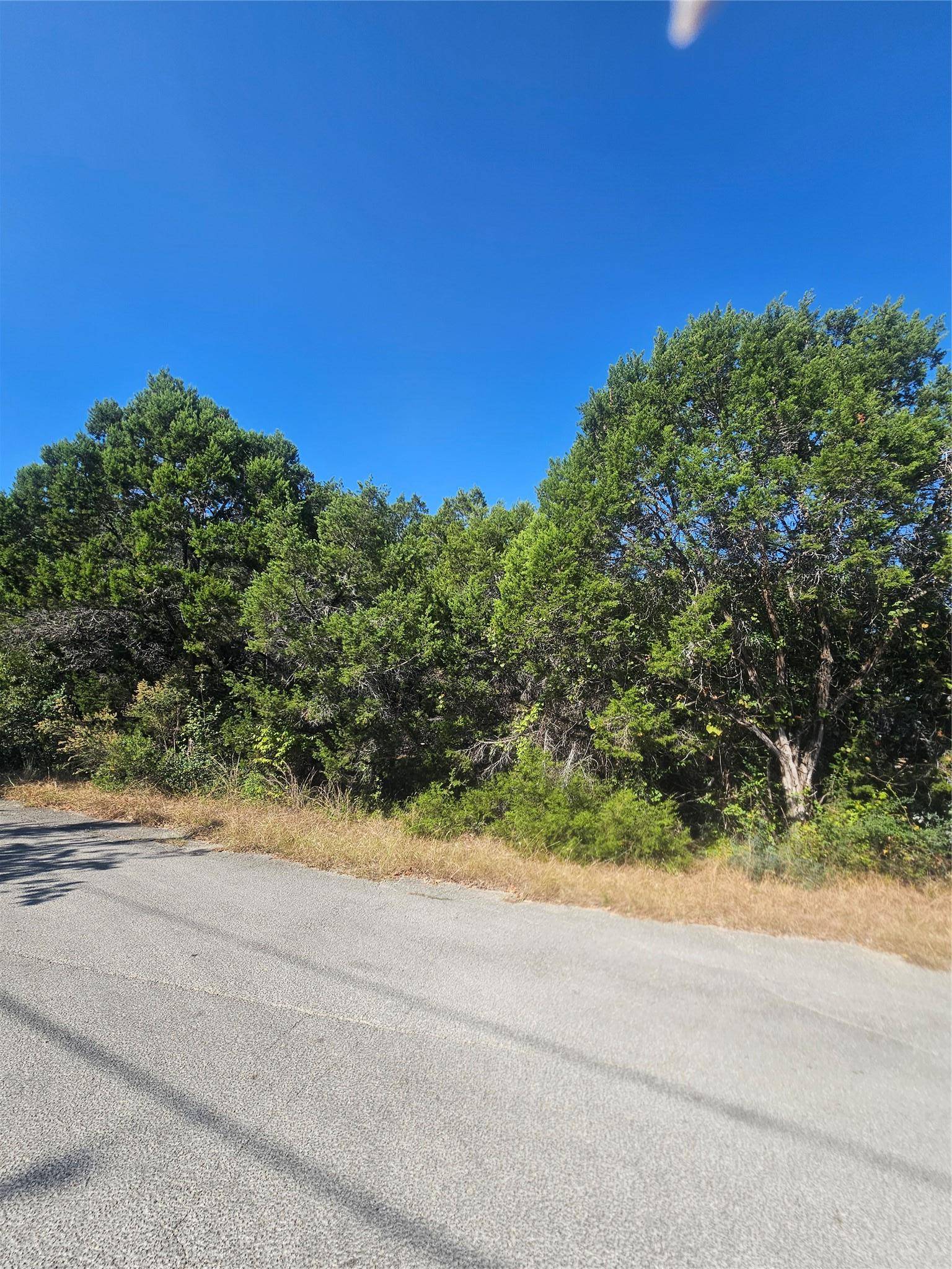 7406 White Oak DR, Lago Vista, TX 78645