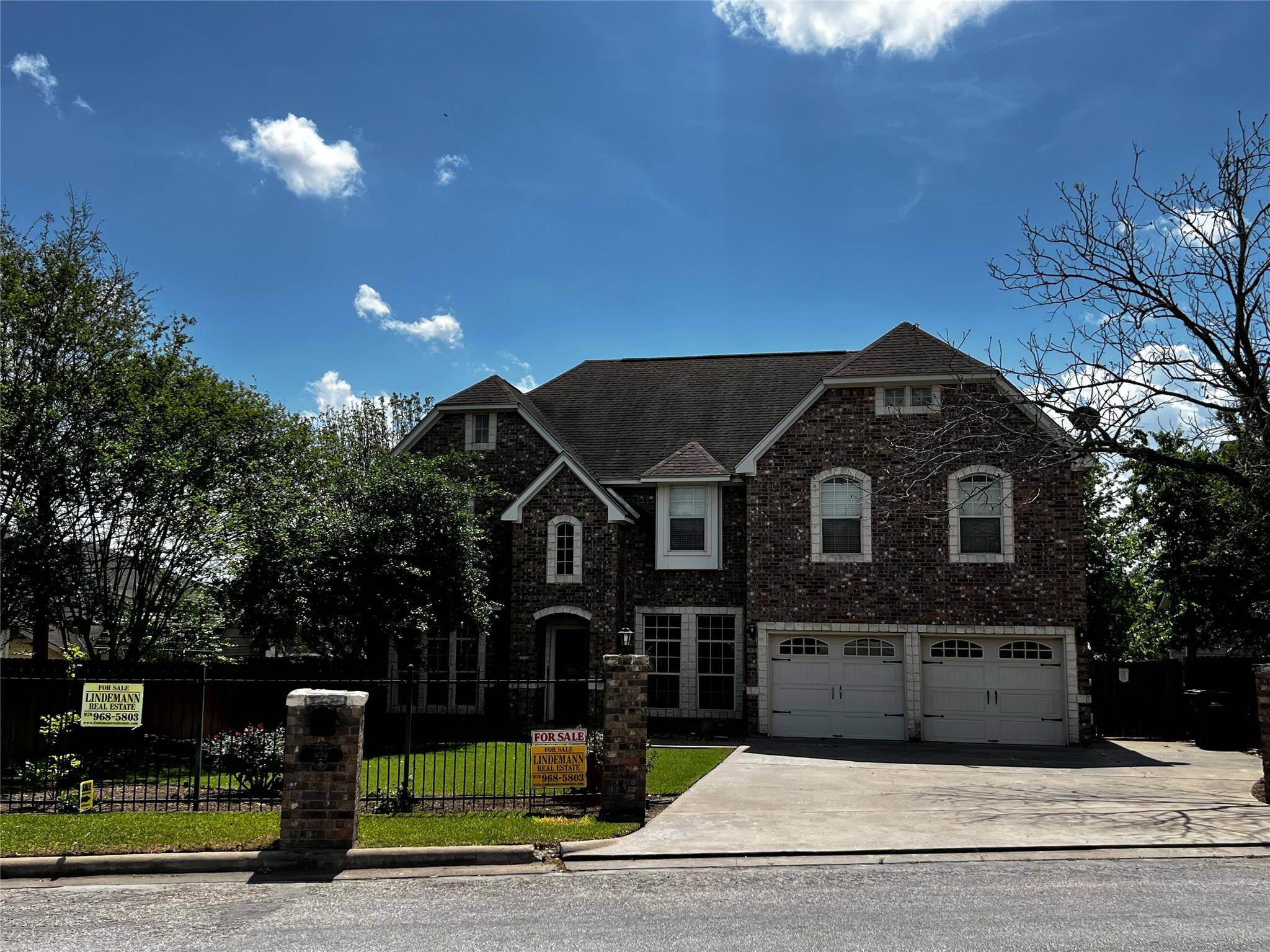 929 N Horton ST, La Grange, TX 78945