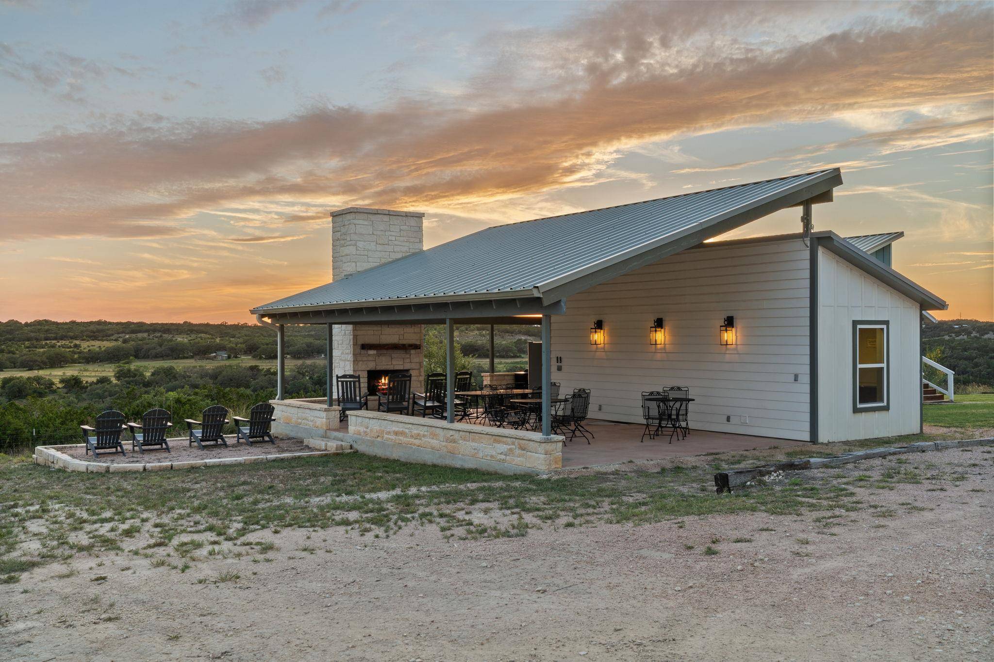 365 Billy Sisson RD, Johnson City, TX 78636