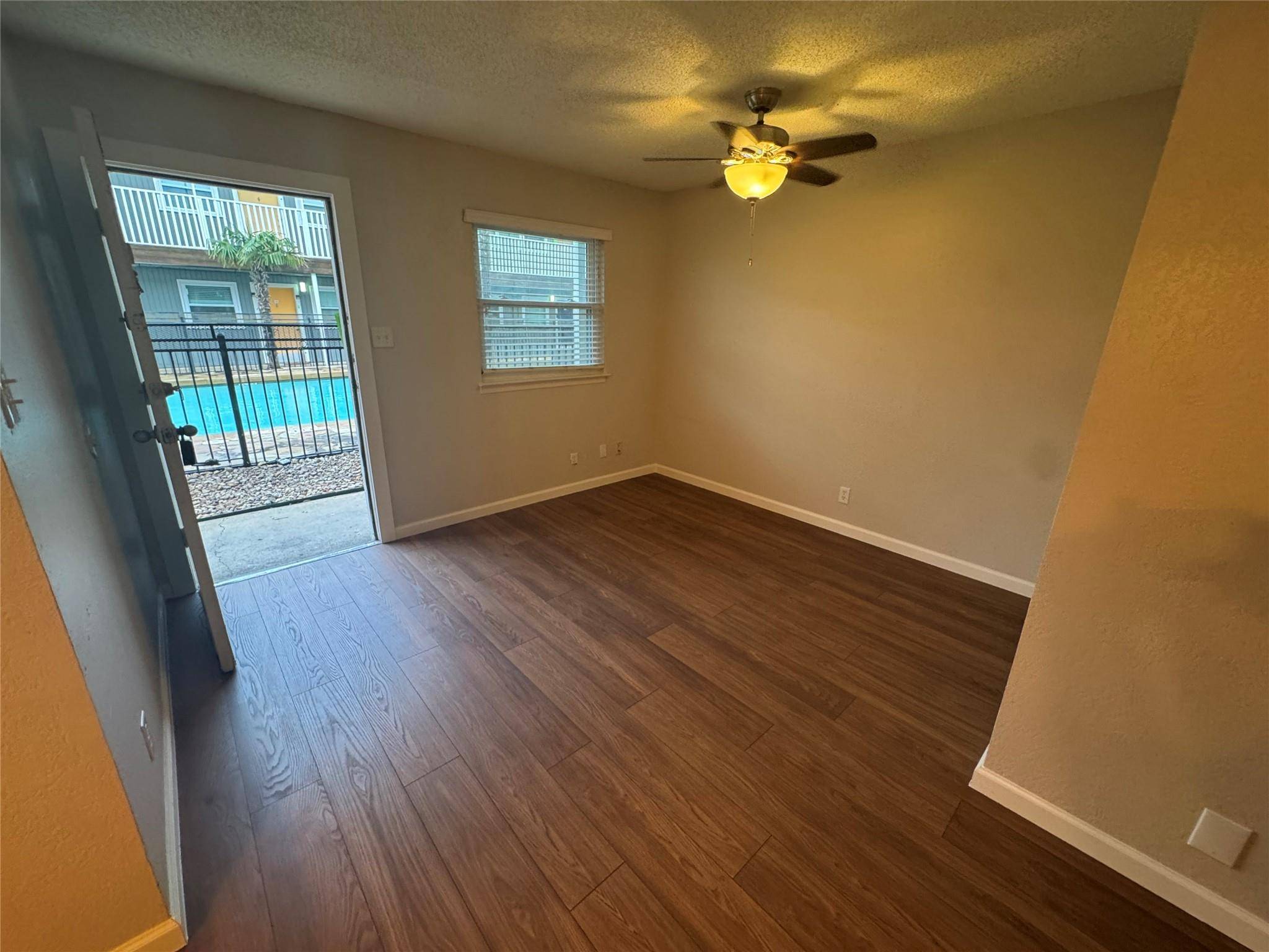 2401 Manor RD #118, Austin, TX 78722