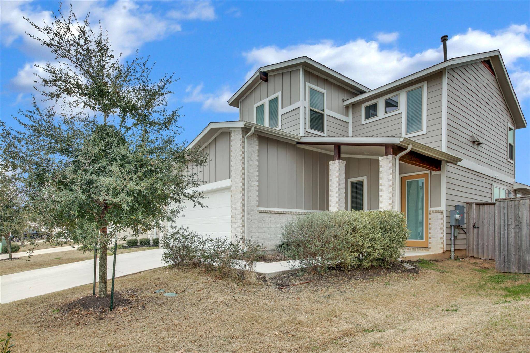 8213 McKamy DR, Austin, TX 78744