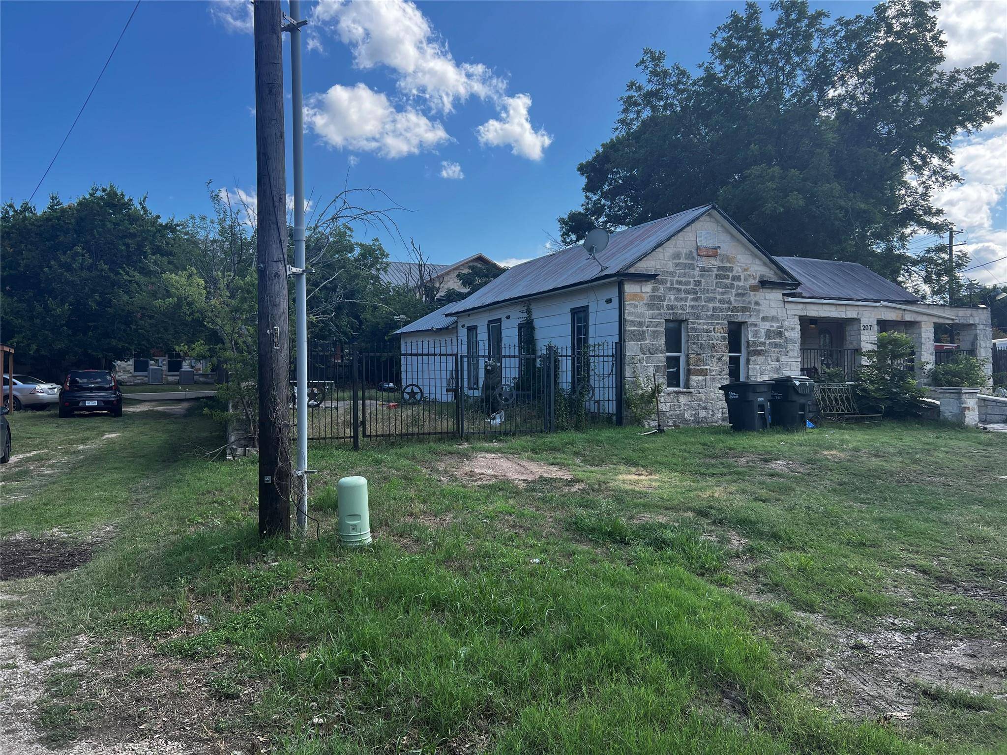 207 Miller ST, Kyle, TX 78640
