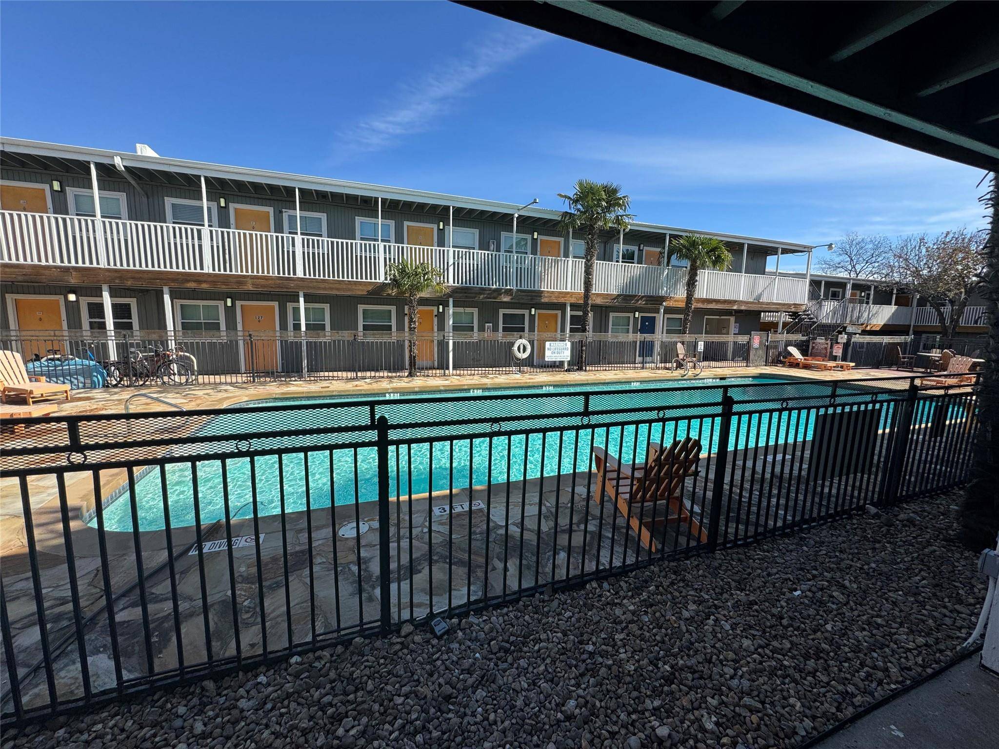 2401 Manor RD #118, Austin, TX 78722