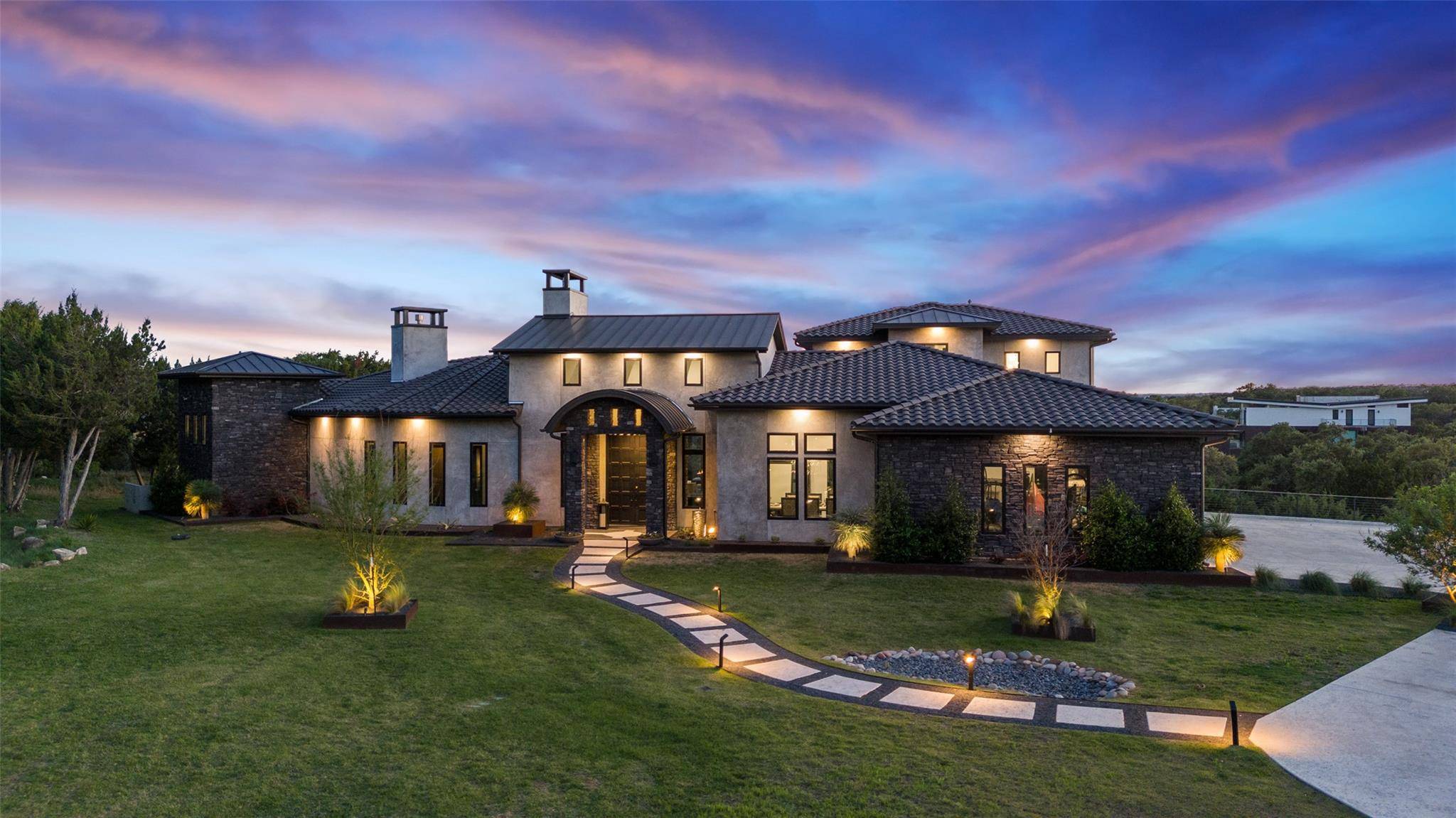 19204 Secretariat PL, Spicewood, TX 78669