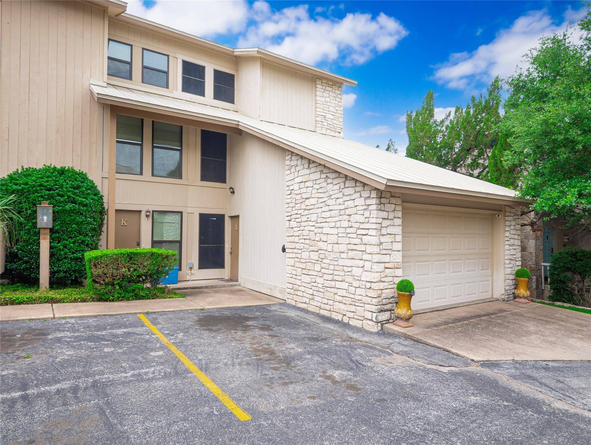 704 Horseshoe Bay BLVD #L, Horseshoe Bay, TX 78657