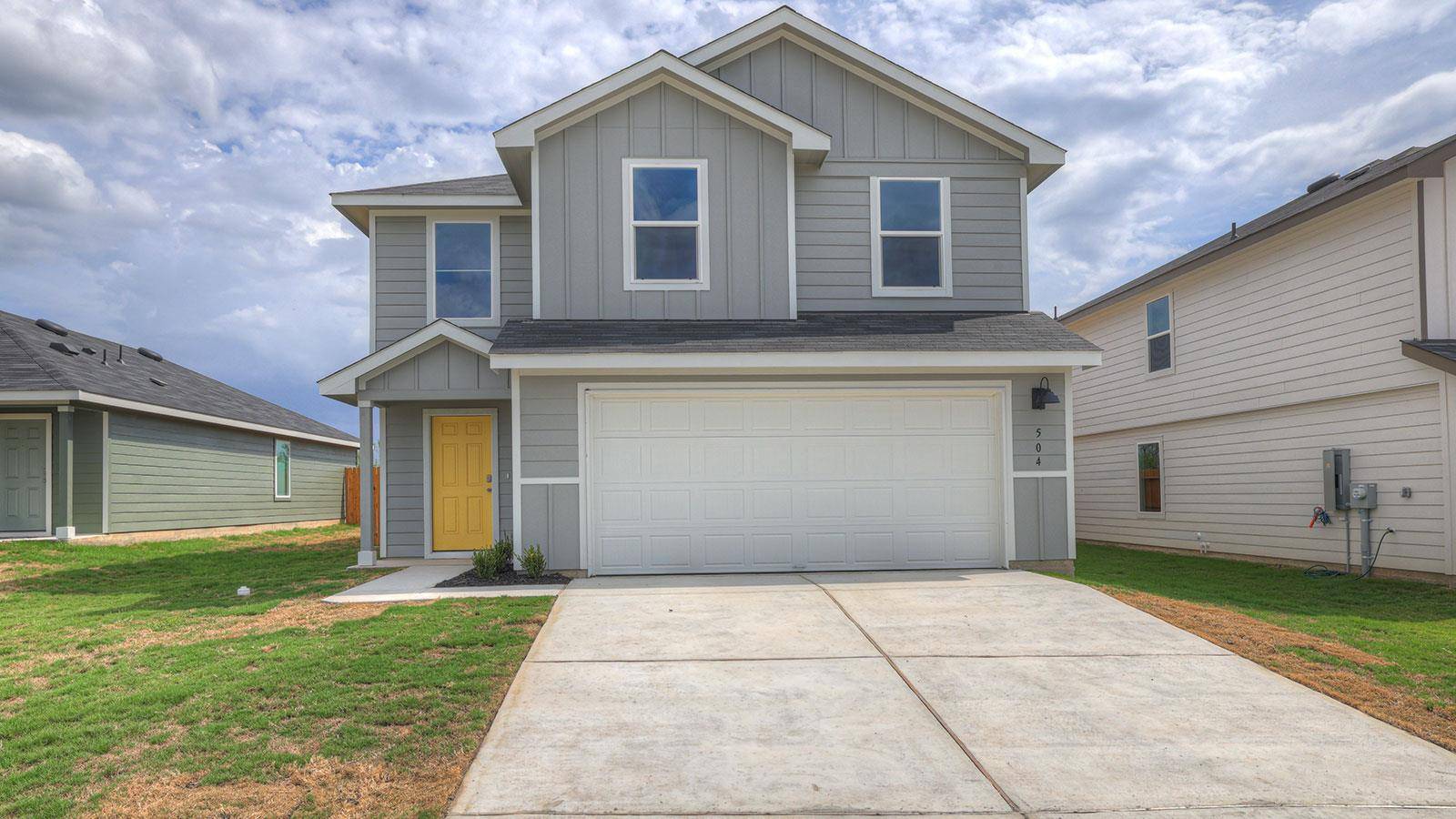 504 WILD GOOSE DR, Luling, TX 78648