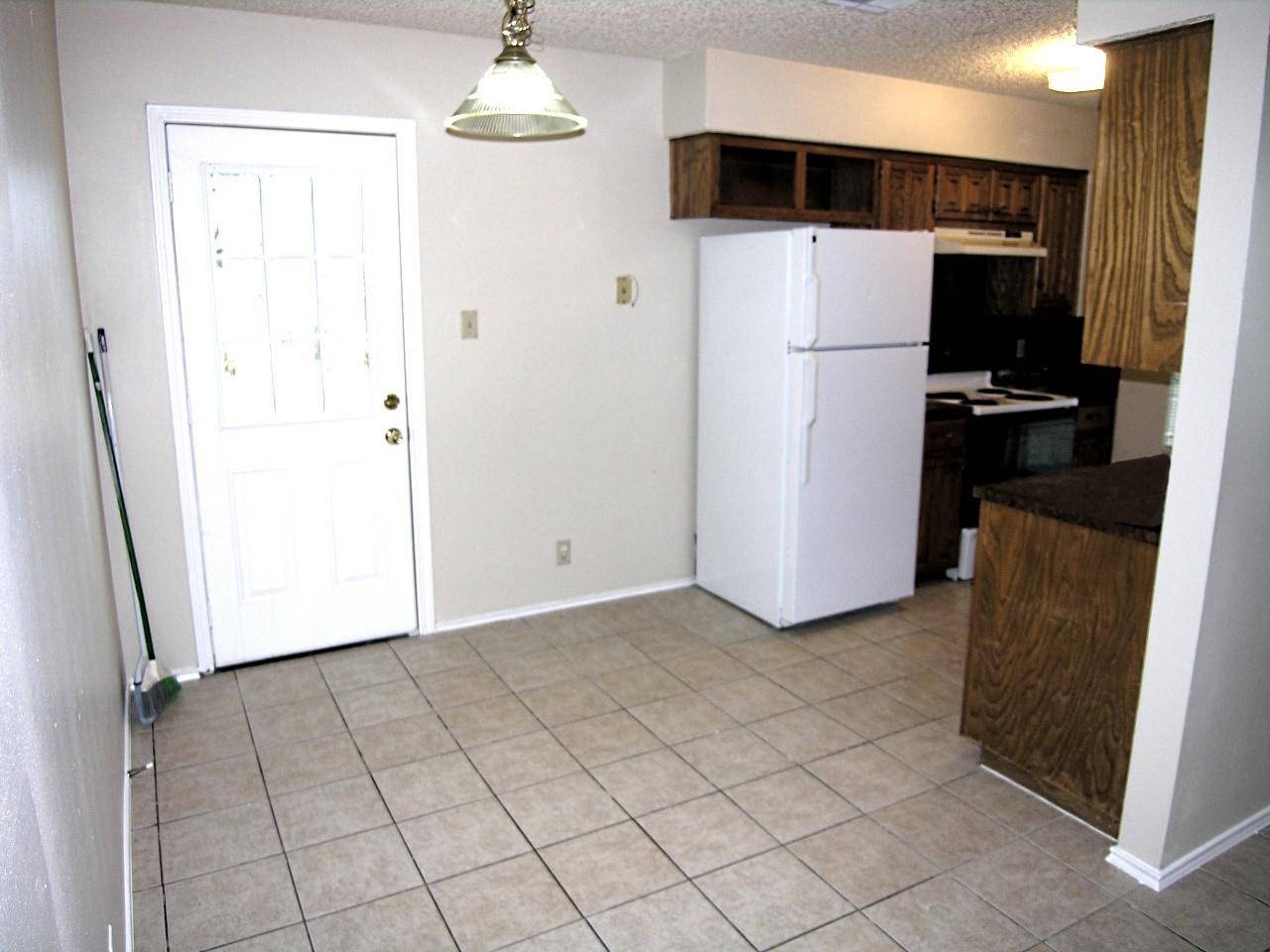 21513 Coyote TRL #B rt, Lago Vista, TX 78645