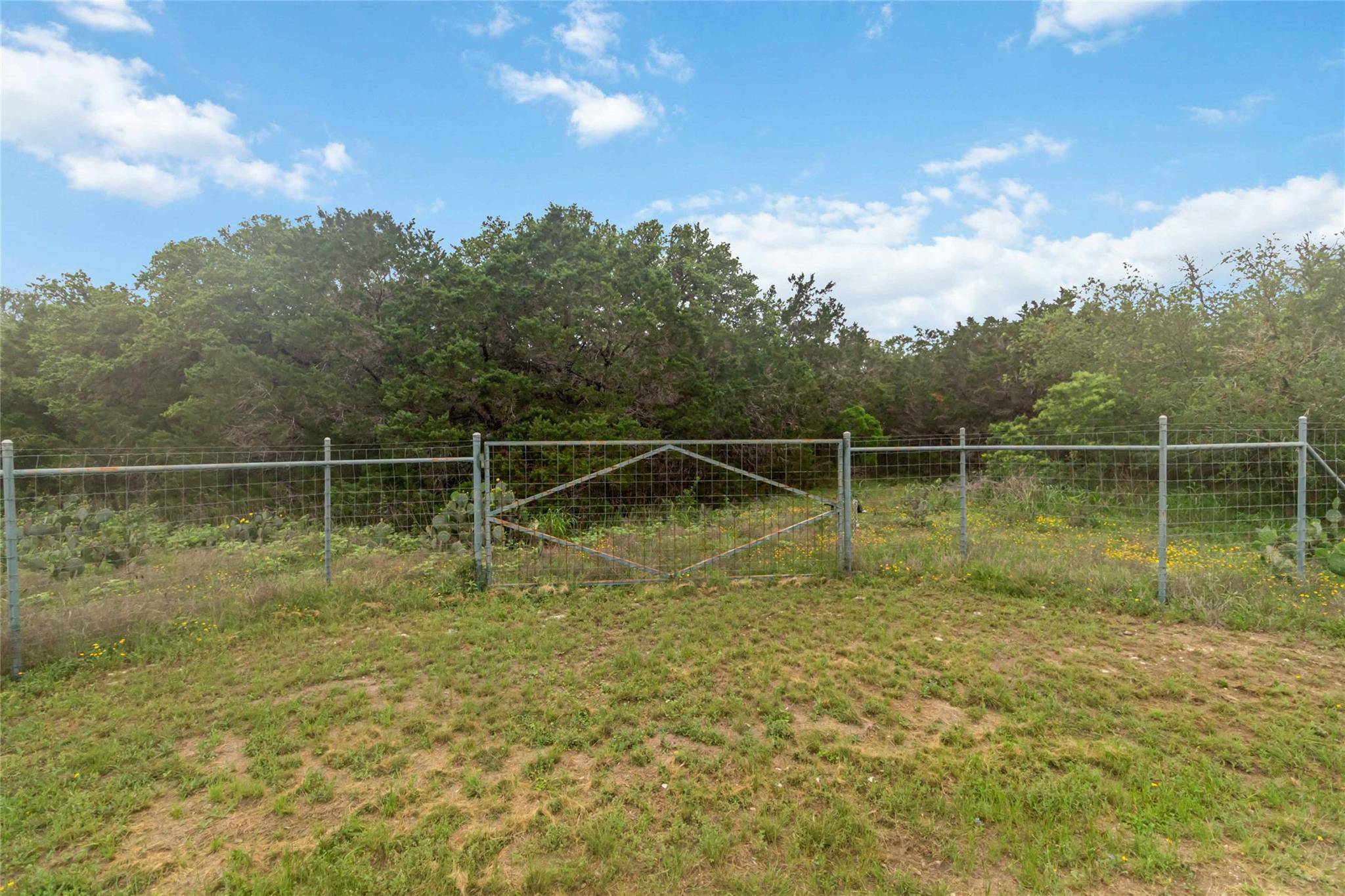 1306 Thousand Oaks LOOP, San Marcos, TX 78666