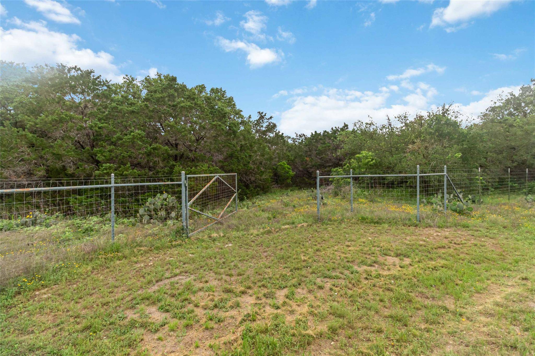 1306 Thousand Oaks LOOP, San Marcos, TX 78666