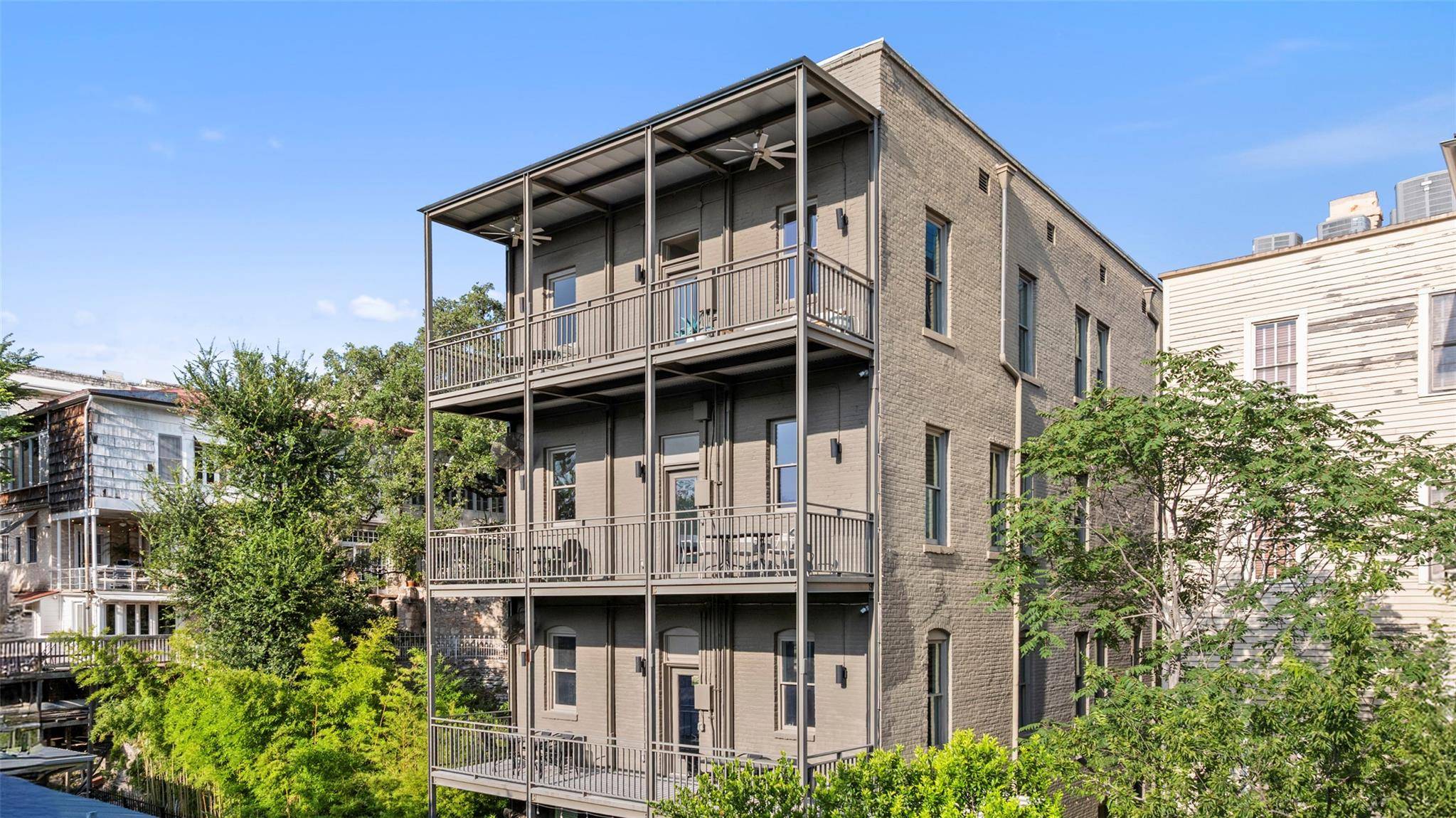 702 San Antonio ST, Austin, TX 78701