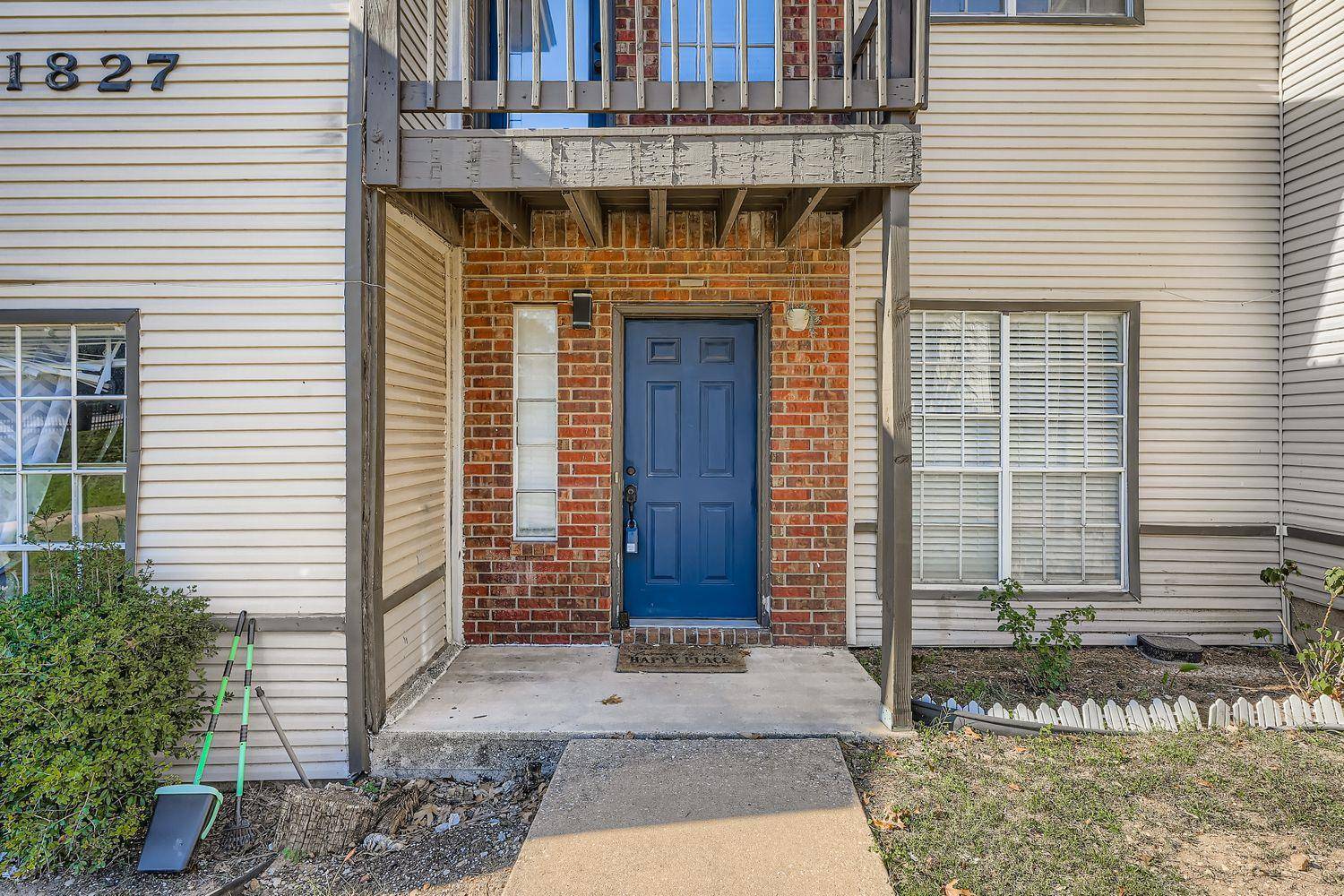 1827 River Crossing CIR #C, Austin, TX 78741