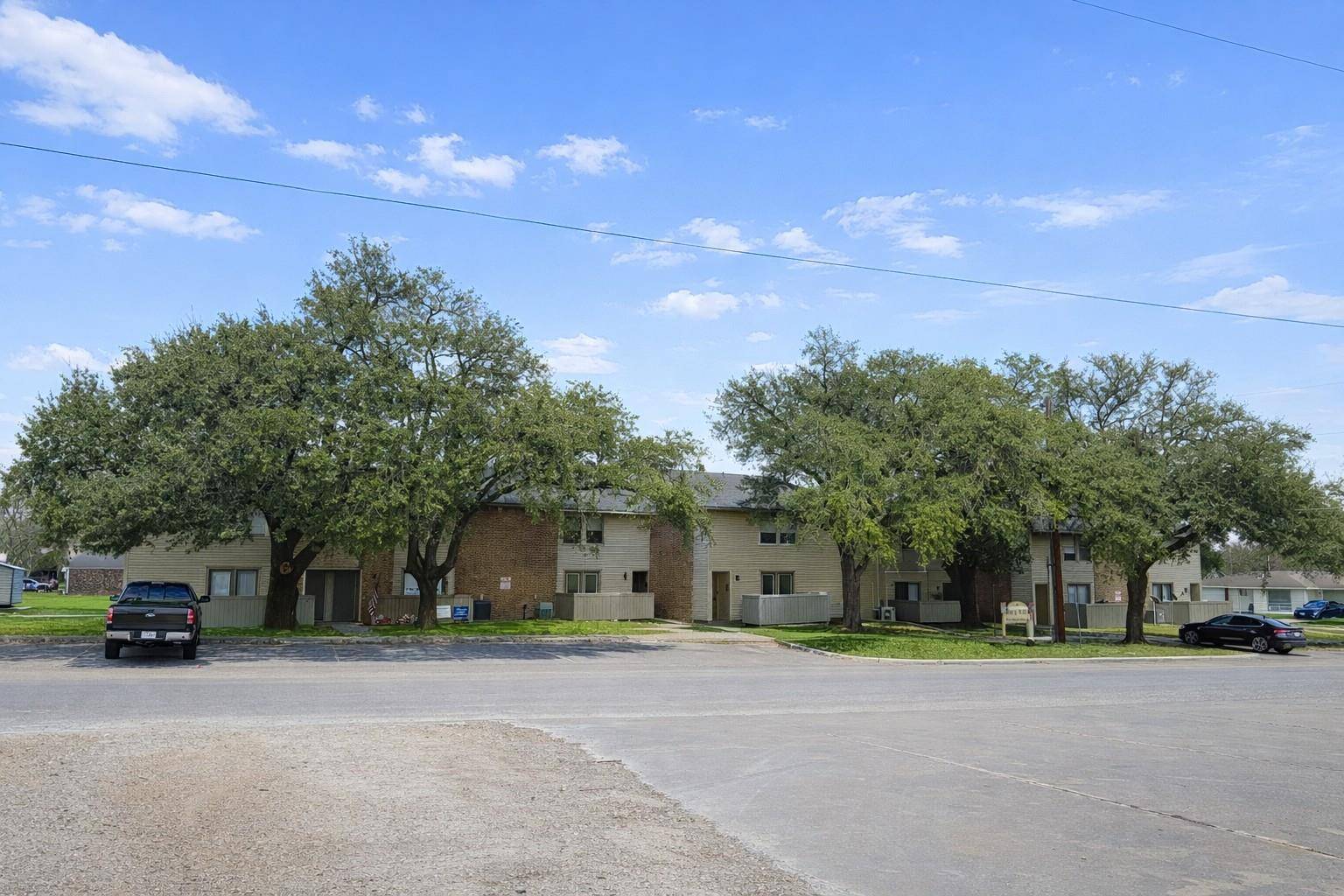 300 Childress DR SW, Rockdale, TX 76567
