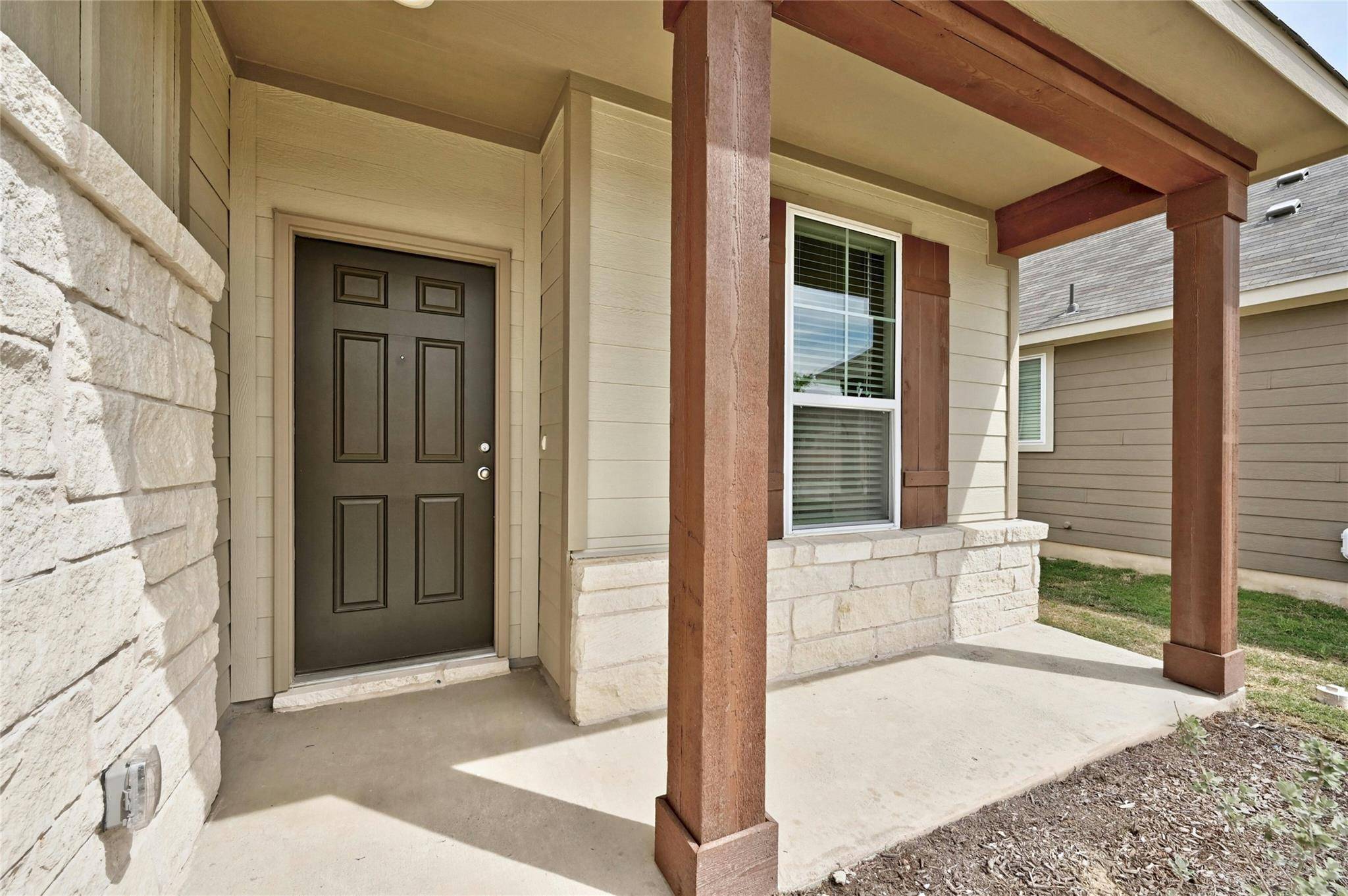 529 Tree Nut LOOP, Buda, TX 78610