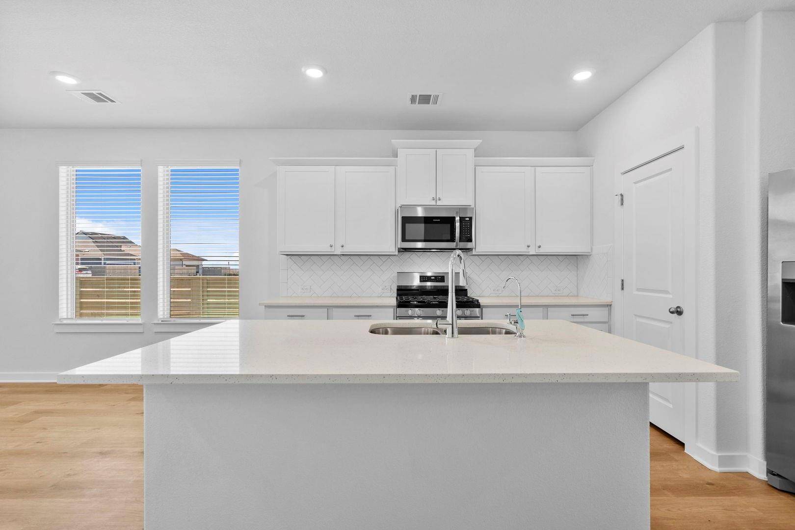 193 Weaver LN, Bastrop, TX 78602