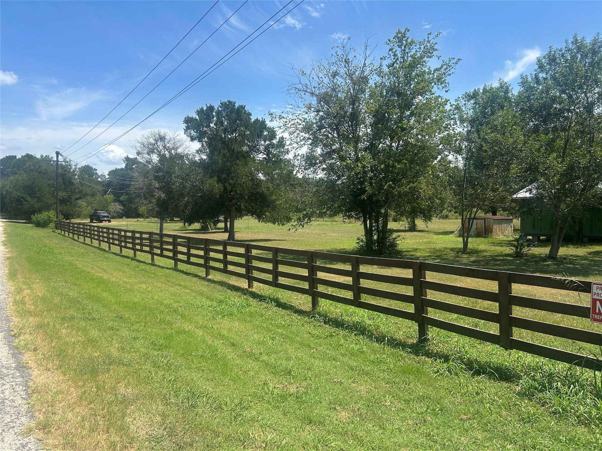 2175 Old Highway 20 HWY, Mcdade, TX 78650