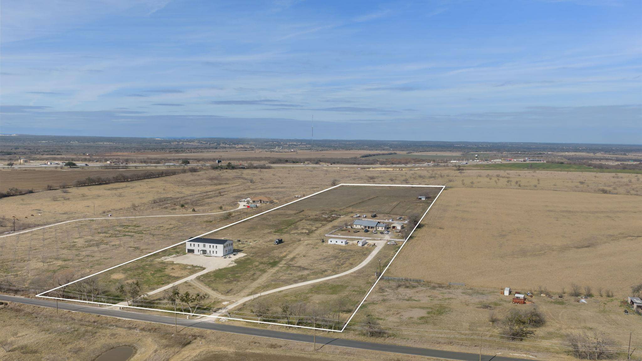 835 E County Road 304, Jarrell, TX 76537