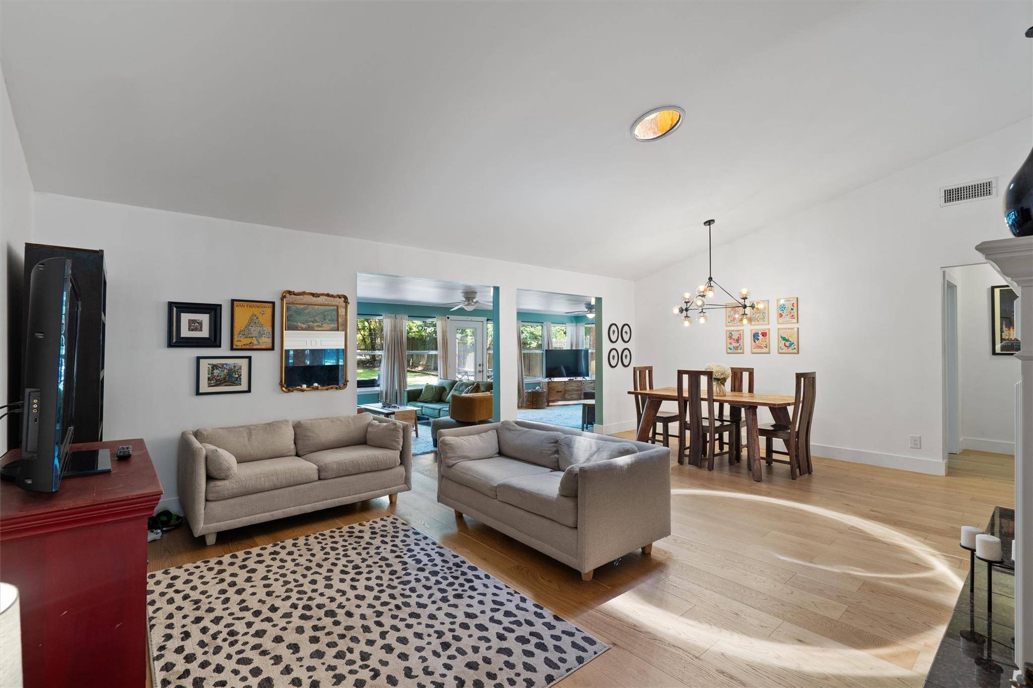 4604 Rue ST, Austin, TX 78731