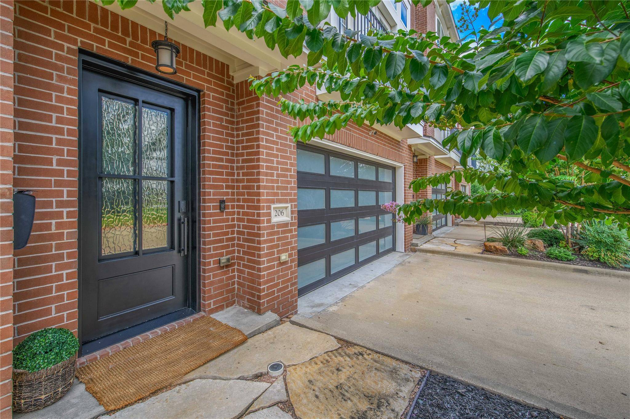 206 Tarrow ST, College Station, TX 77840