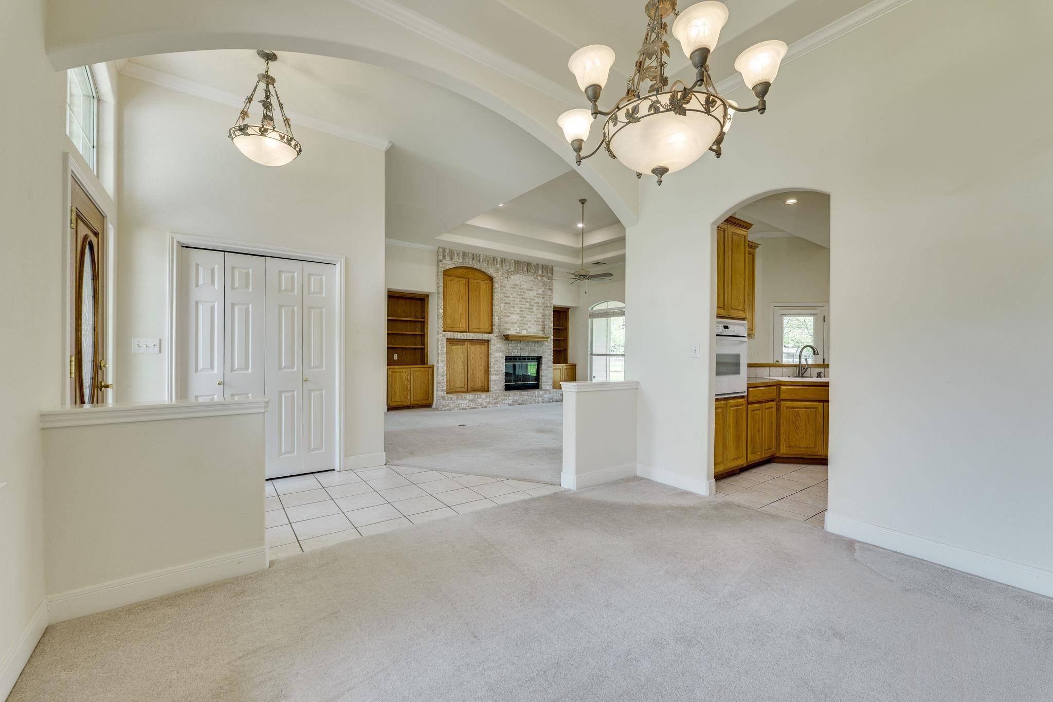 207 Flamingo CIR, Highland Haven, TX 78654