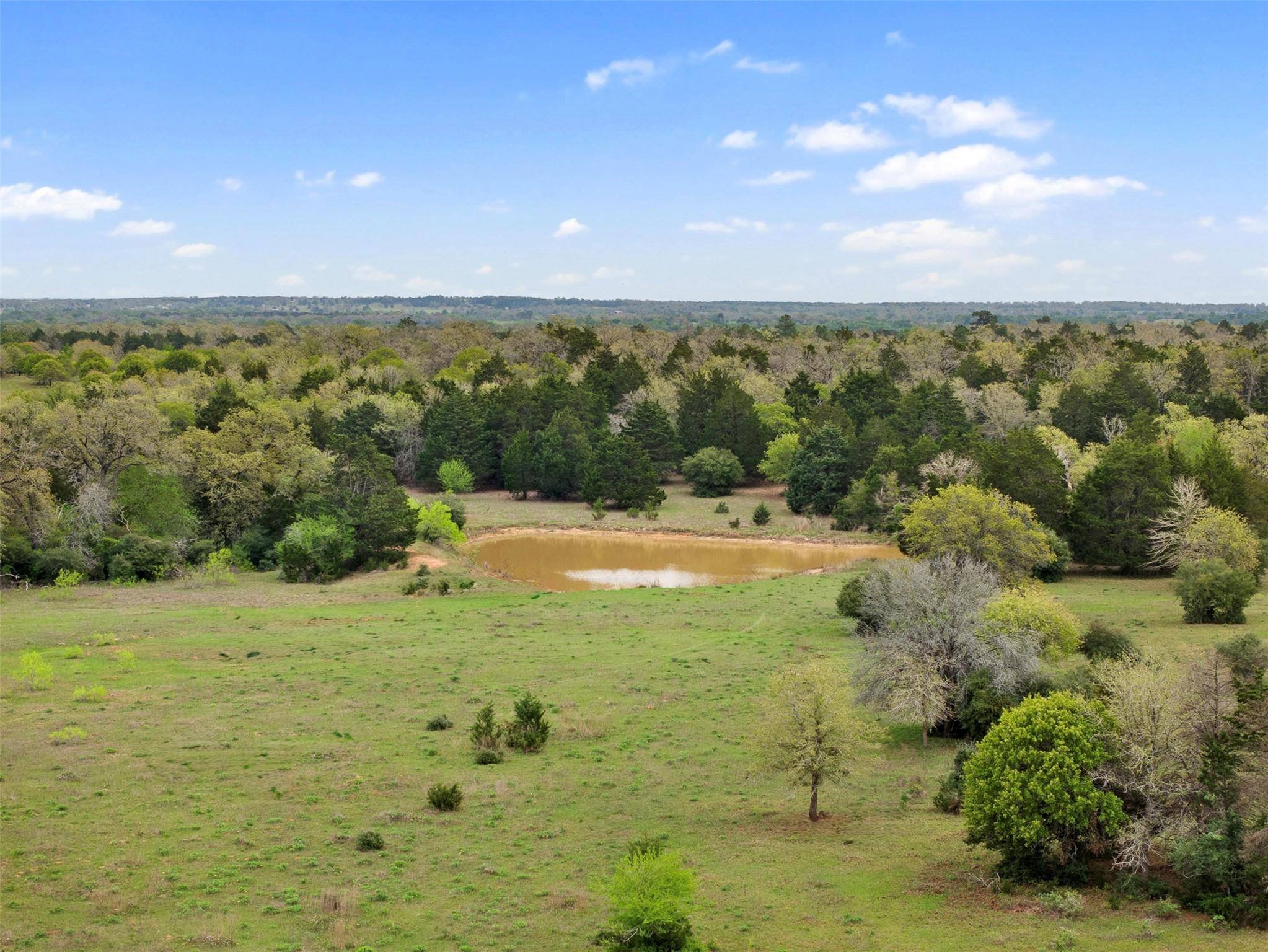 000 County Road 332, Paige, TX 78659