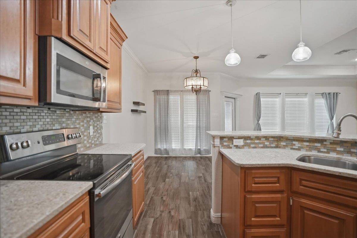 7166 Lake Placid DR, Corpus Christi, TX 78414