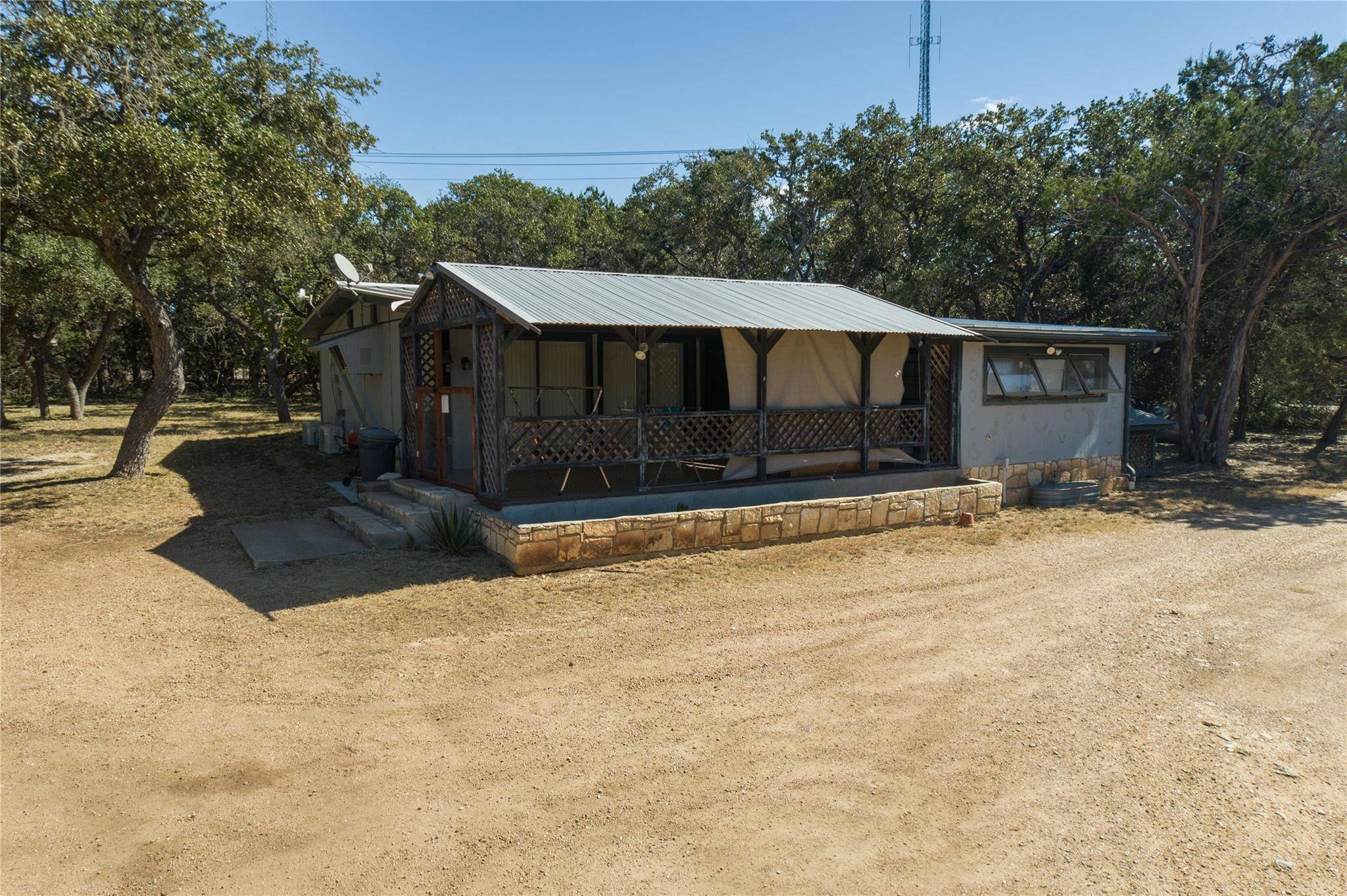 100 Burnett Ranch RD, Wimberley, TX 78676