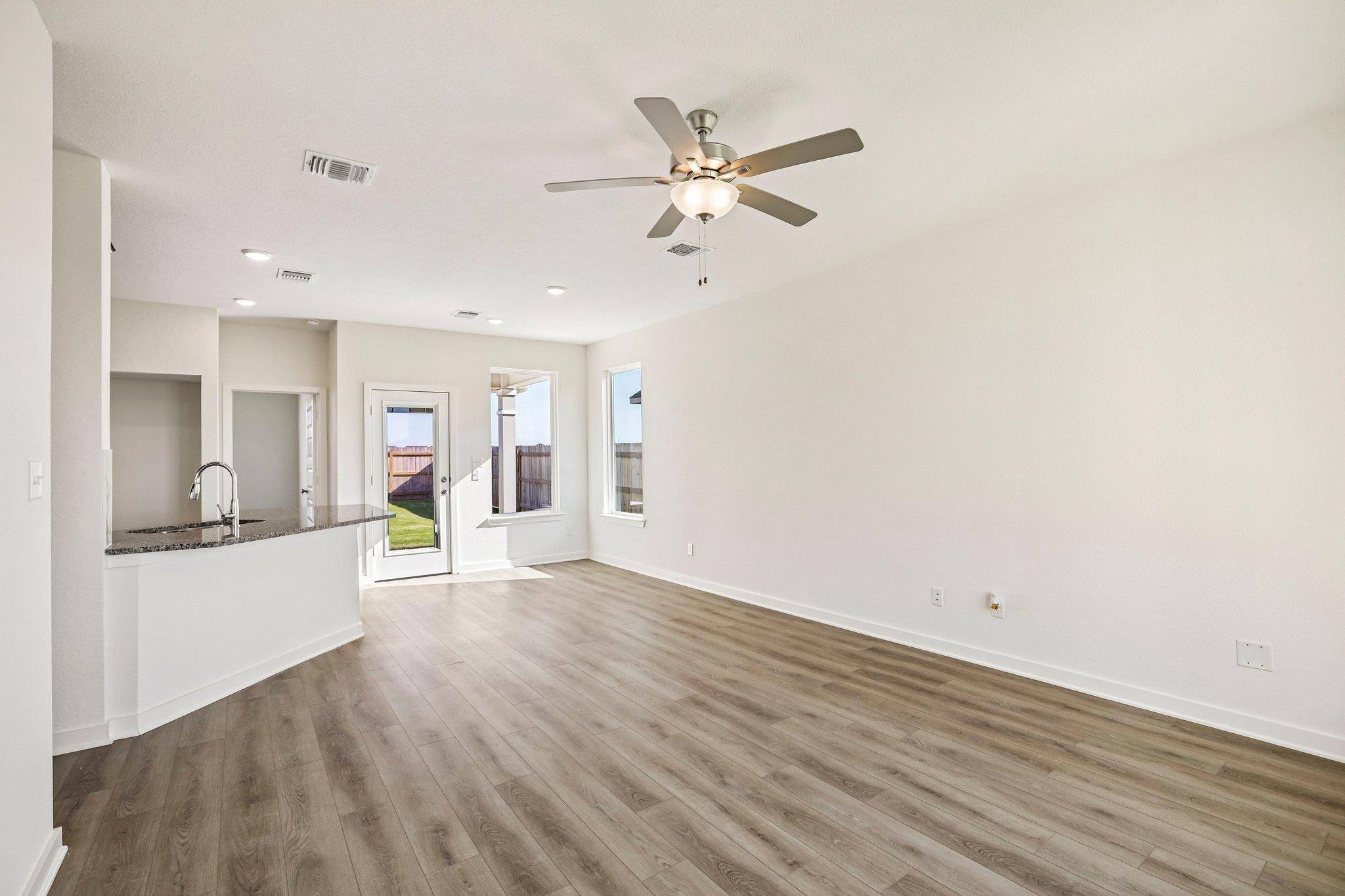 228 Gus LOOP, Georgetown, TX 78626