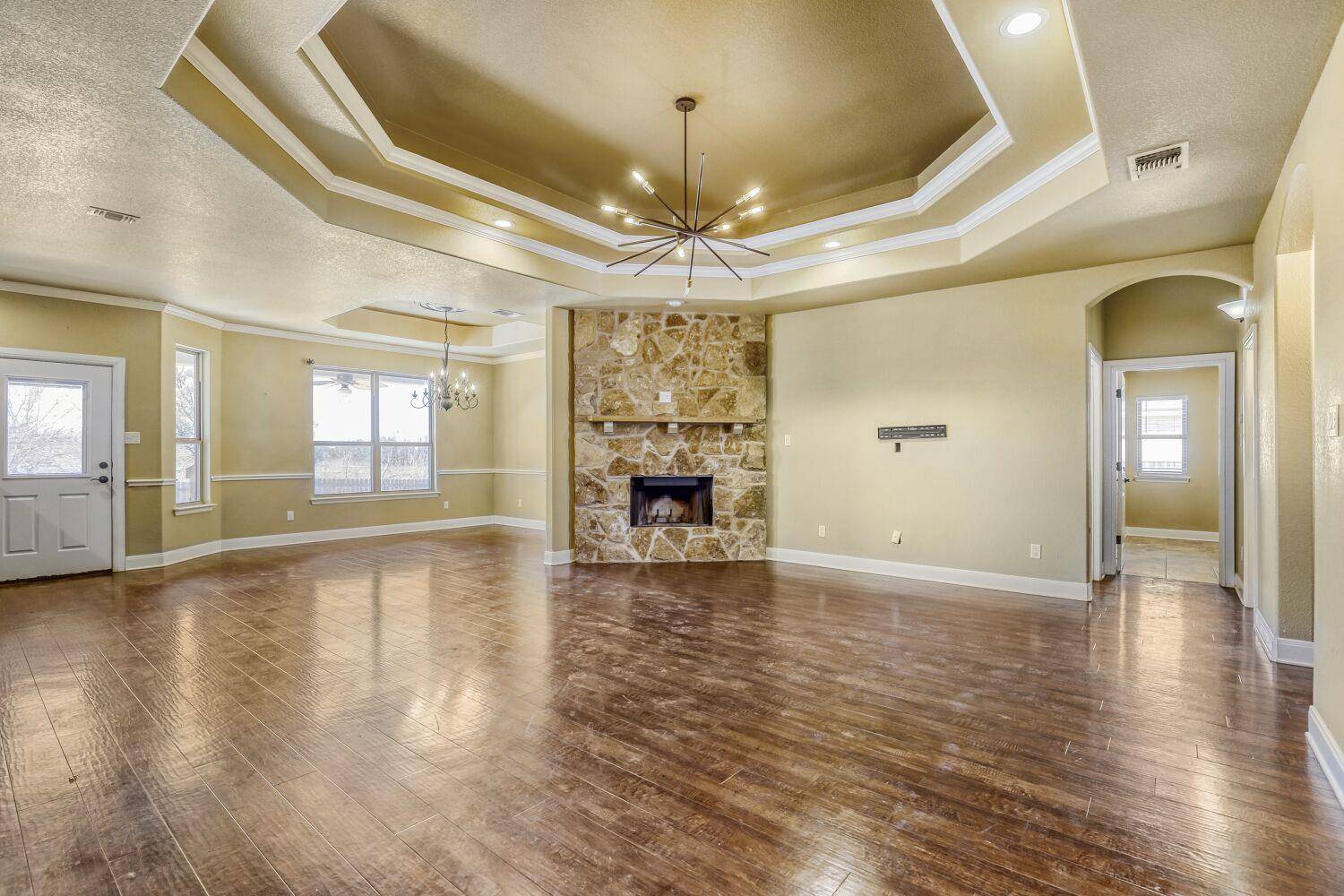 329 Jake DR, Jarrell, TX 76537