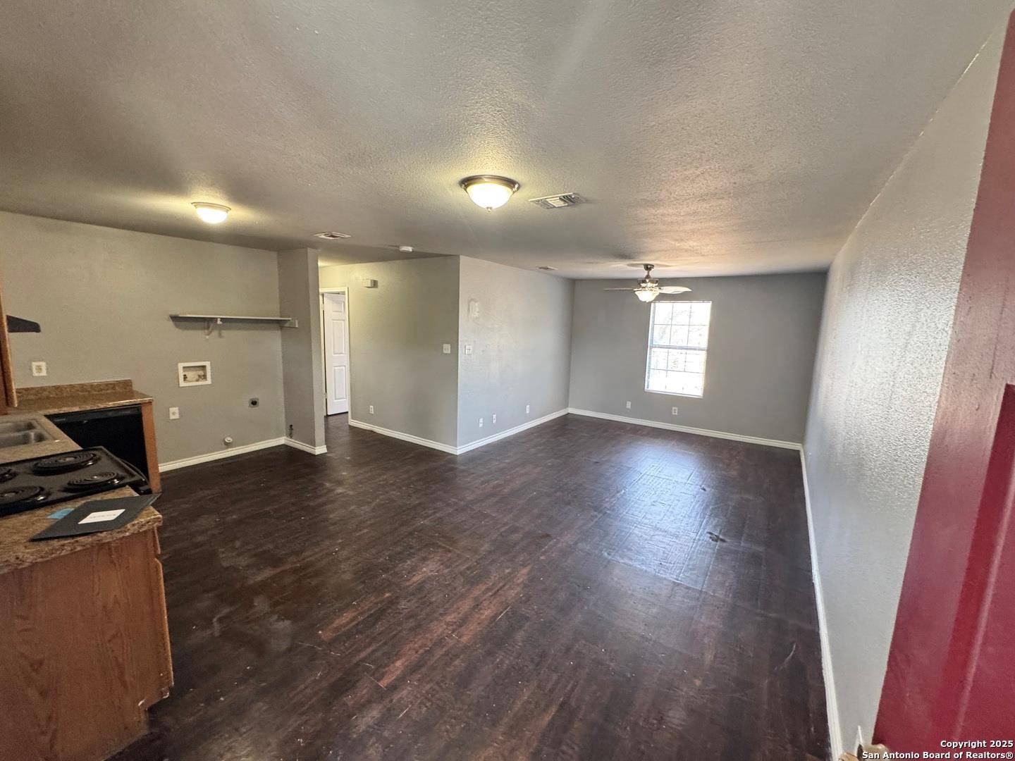 830 W Hutchins PL #11, San Antonio, TX 78221