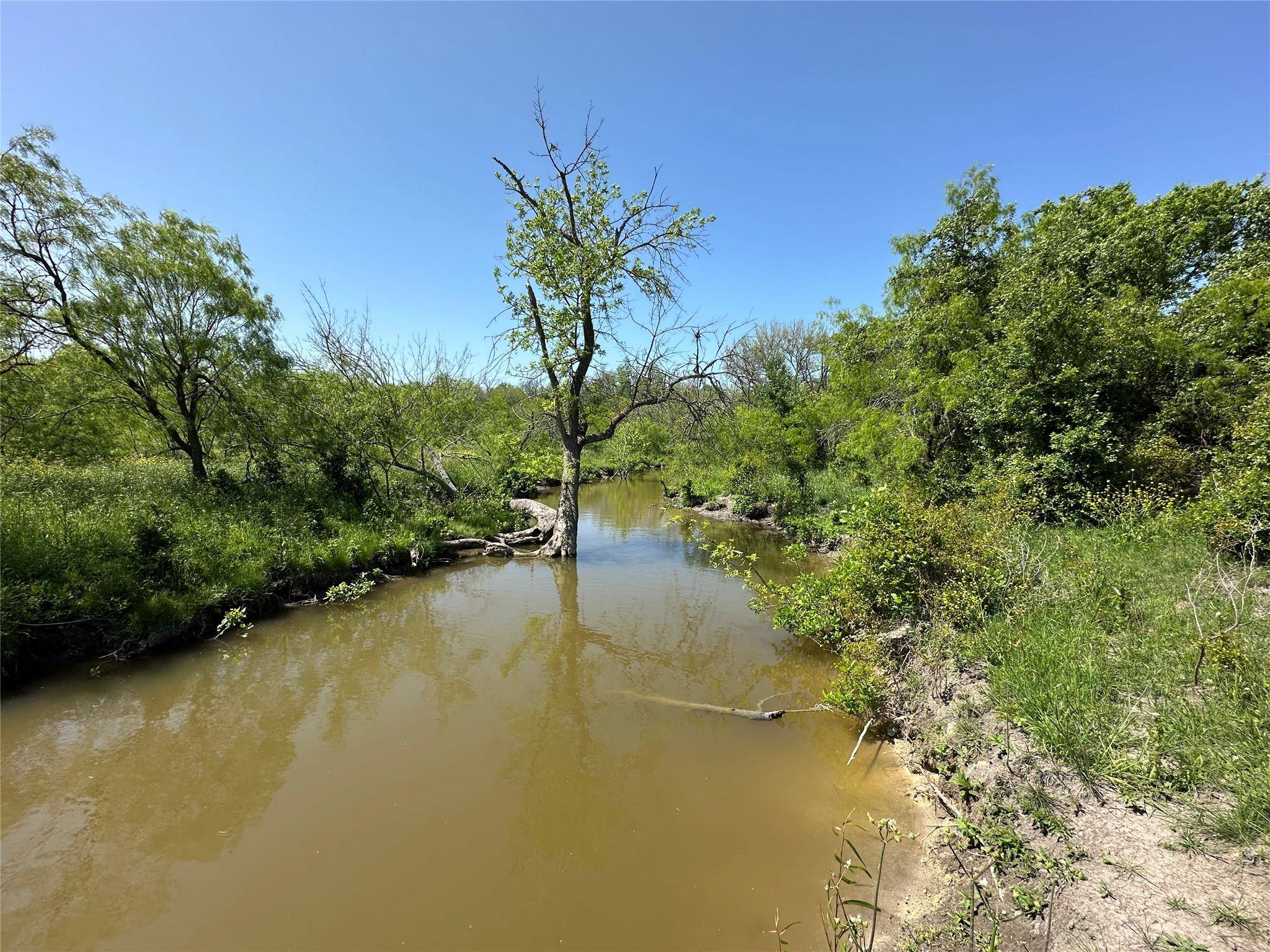 8500 N Fork RD, Bartlett, TX 76511