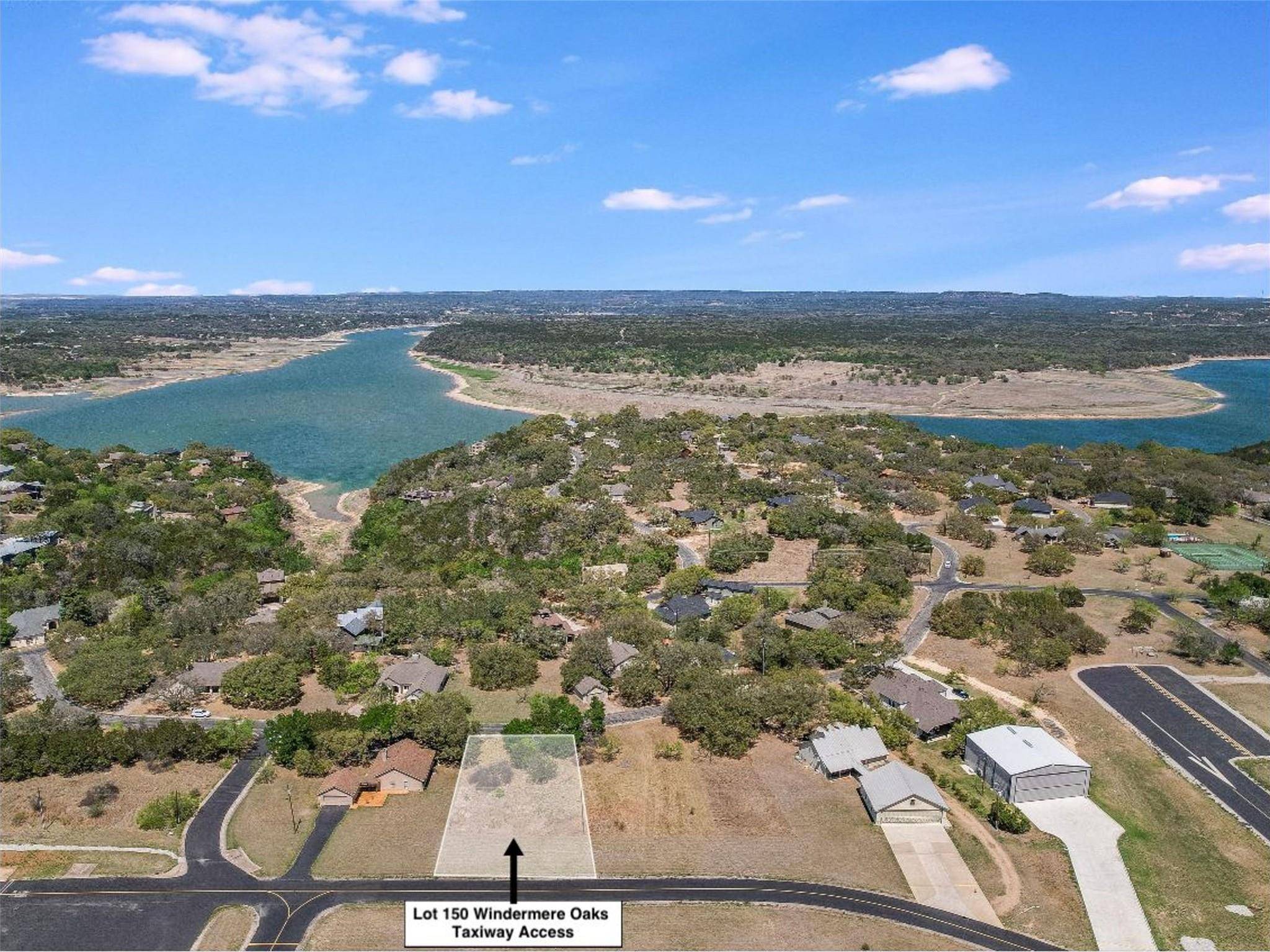 119 Bedford DR, Spicewood, TX 78669