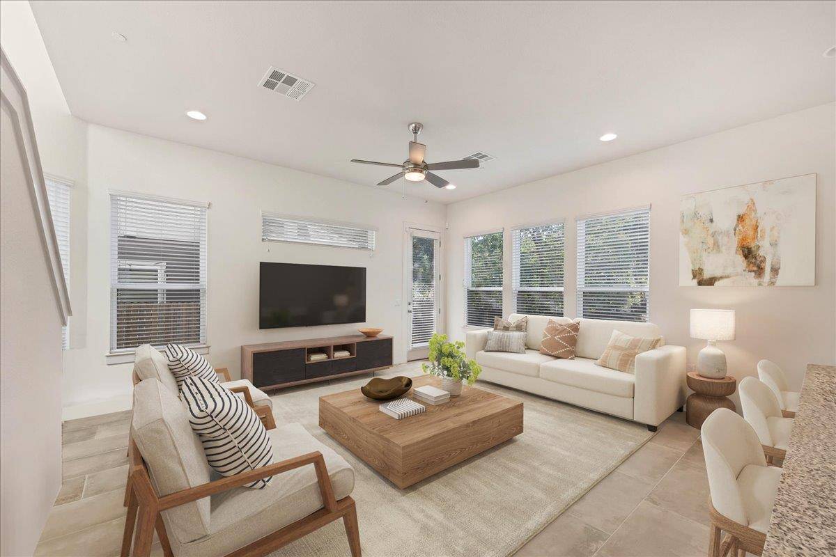 8922 Menchaca RD #906, Austin, TX 78748