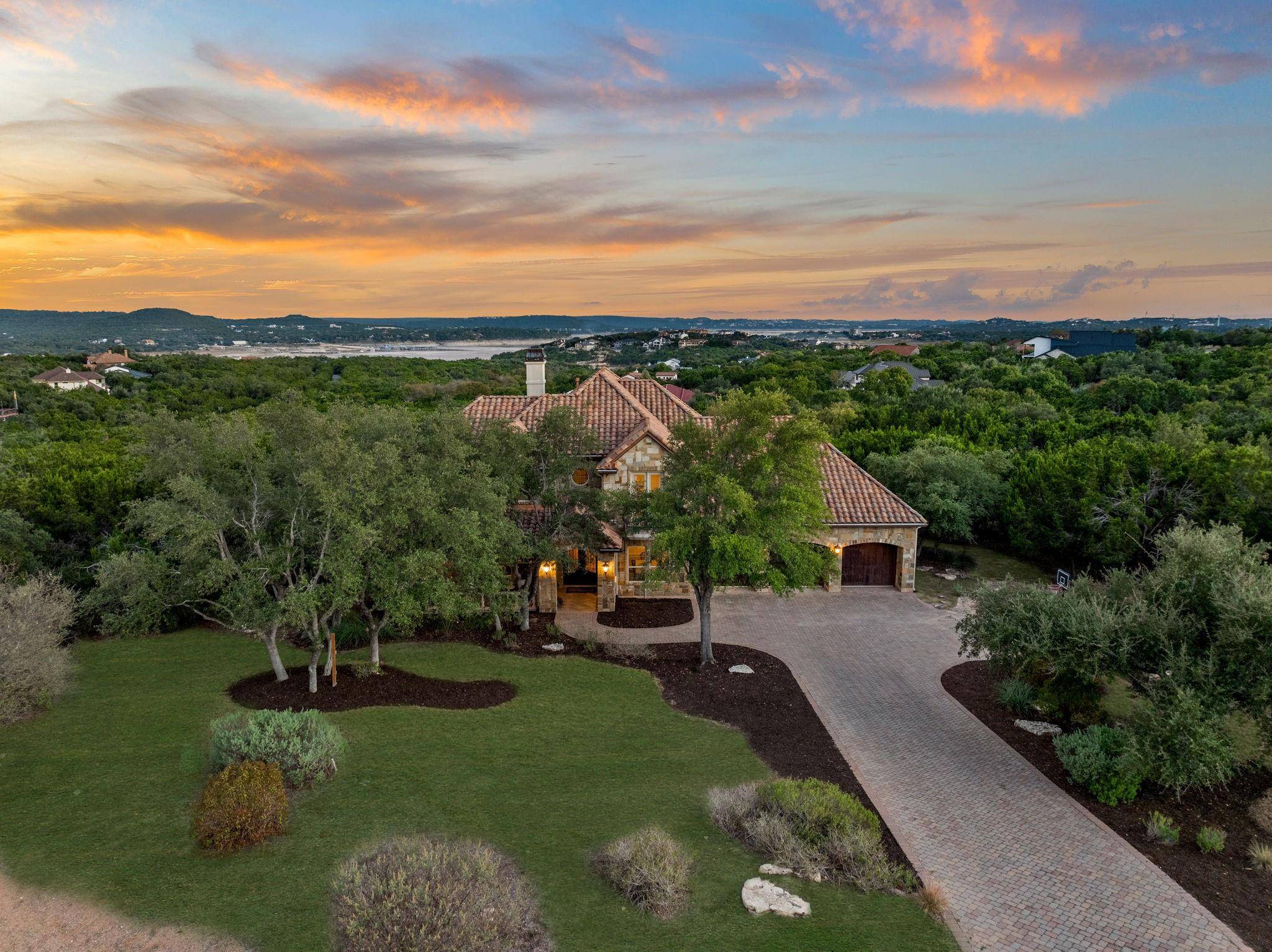 7409 Lantern View DR, Jonestown, TX 78645