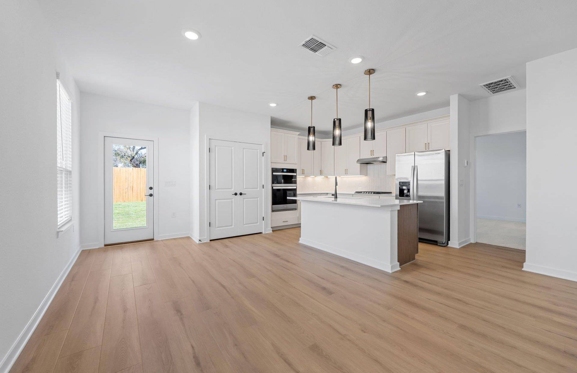 125 Adlai Ave, Georgetown, TX 78633