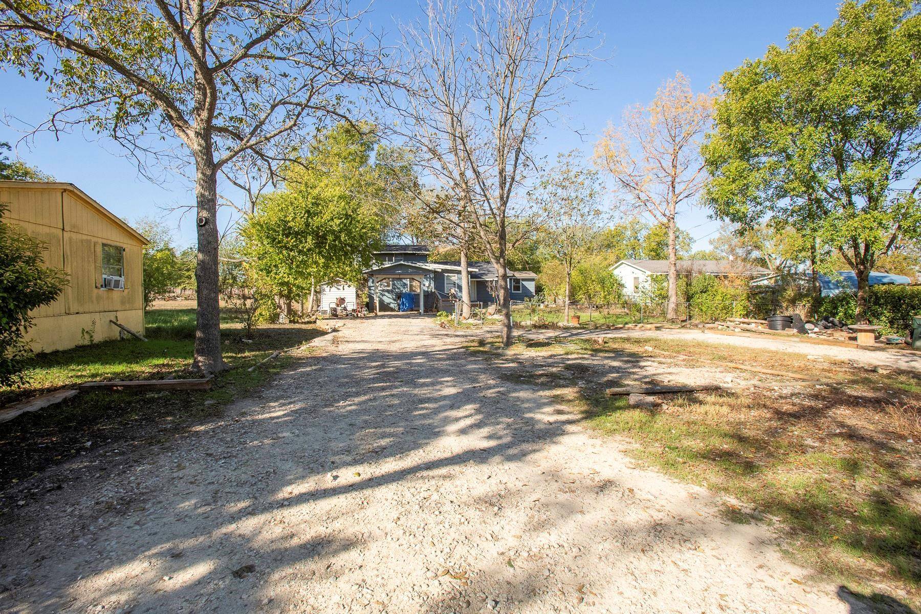 162 Mendoza LN, Buda, TX 78610