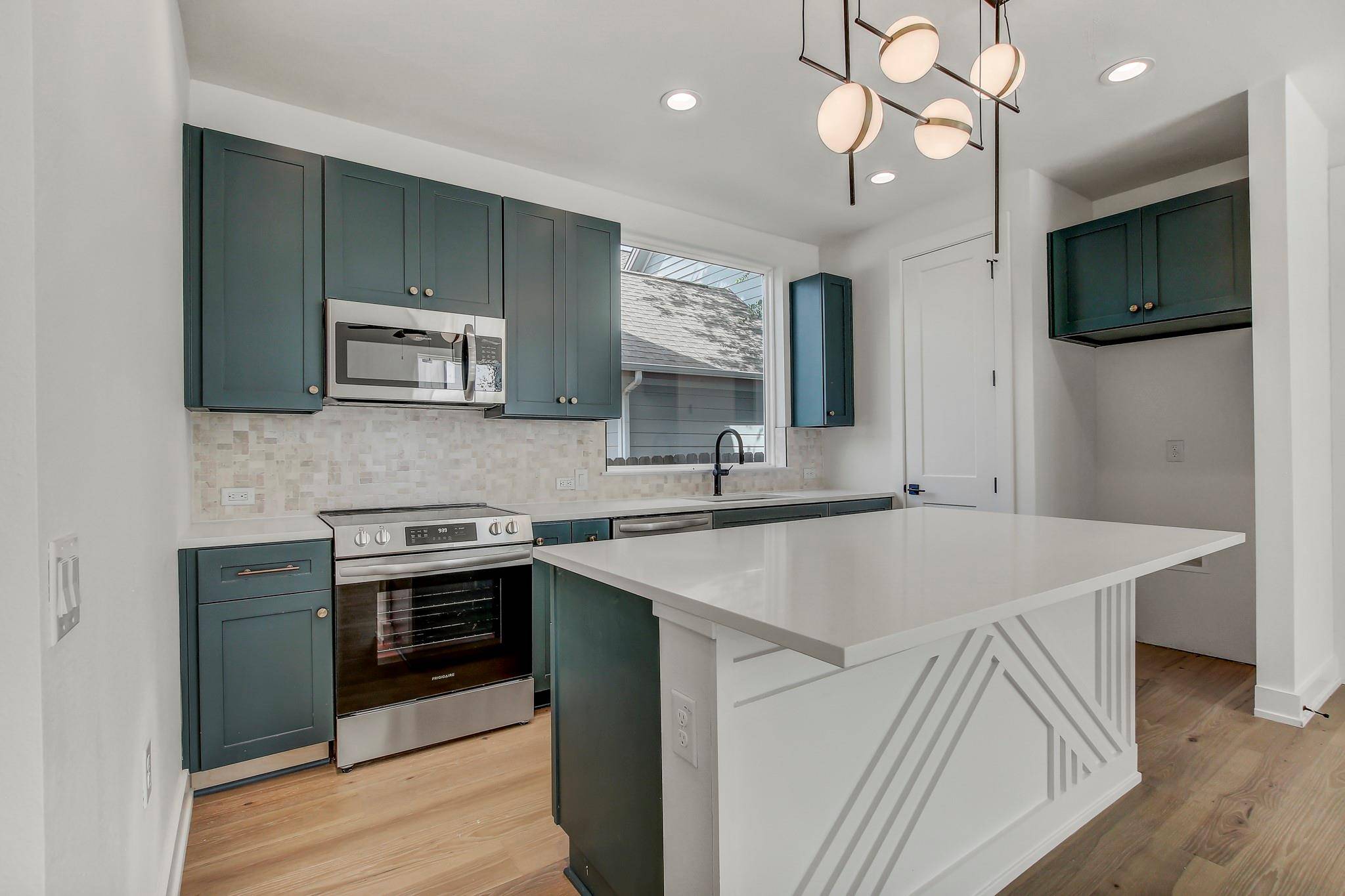 4127 E 12th ST #1, Austin, TX 78721